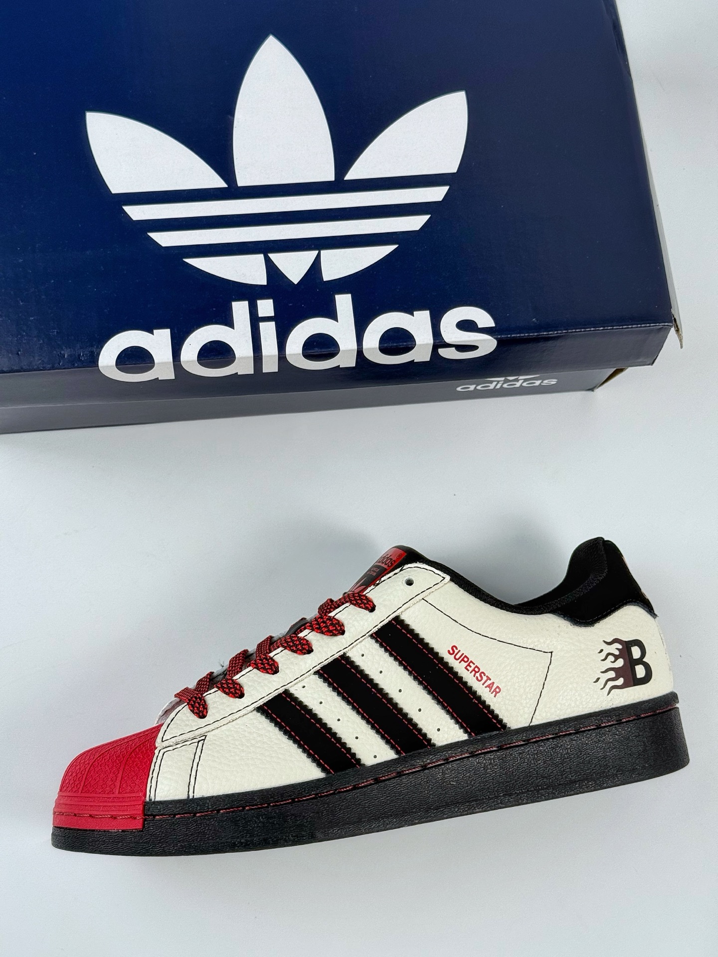 AD Originals Superstar x New Balance 白黑红满天星 AD8021