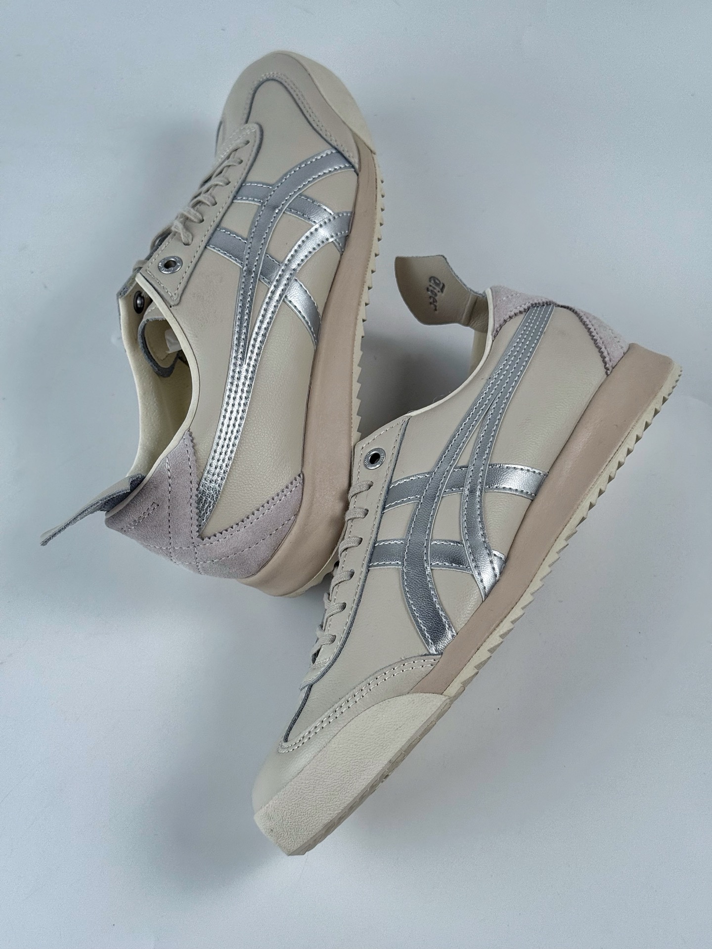 Onitsuka Tiger Mexico 66 EX Paraty 百搭单品 板鞋 1183B889-106