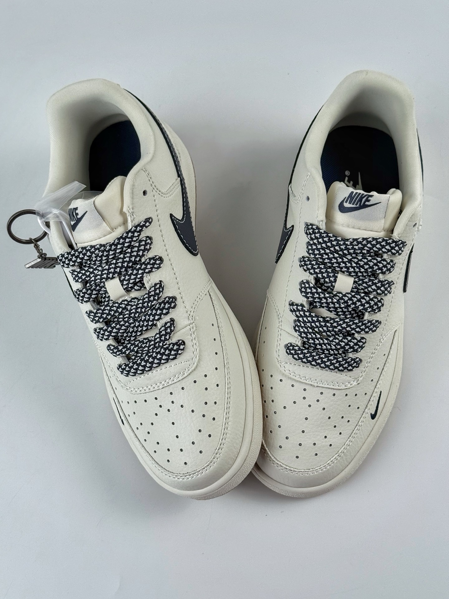 Nike Air Force 1 Low 07 x NIKE 白黑小勾满天星  CS5288-015