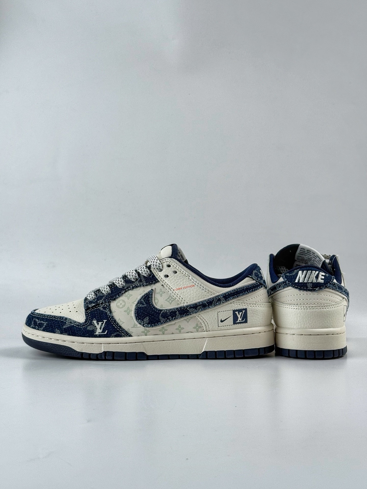 Nike SB Dunk Low x Louis Vuitton 牛仔蓝小勾满天星  YX5066-386