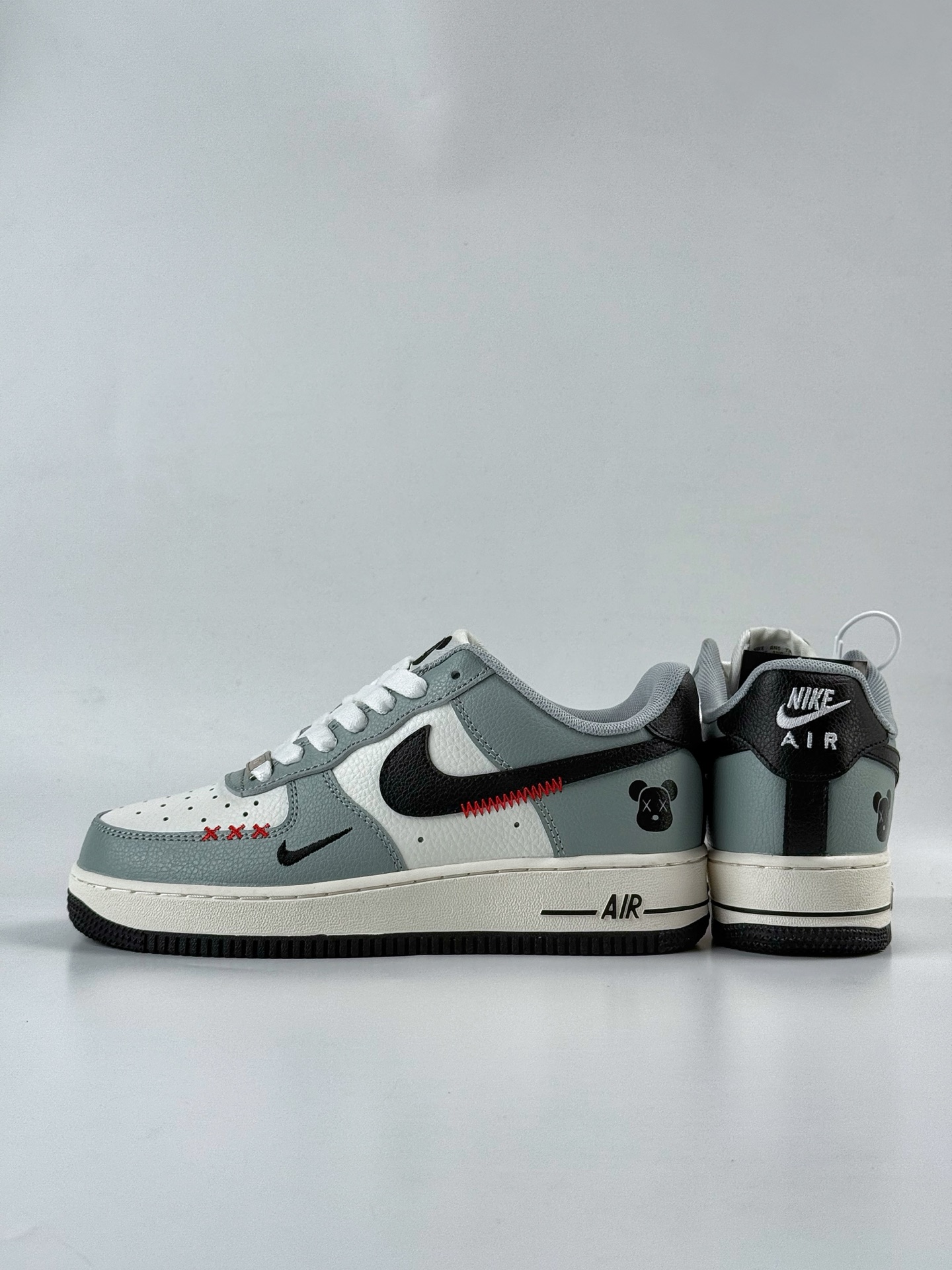 260 Nike Air Force 1 Low 07 x 暴力熊 灰白小勾  AM1588-005
