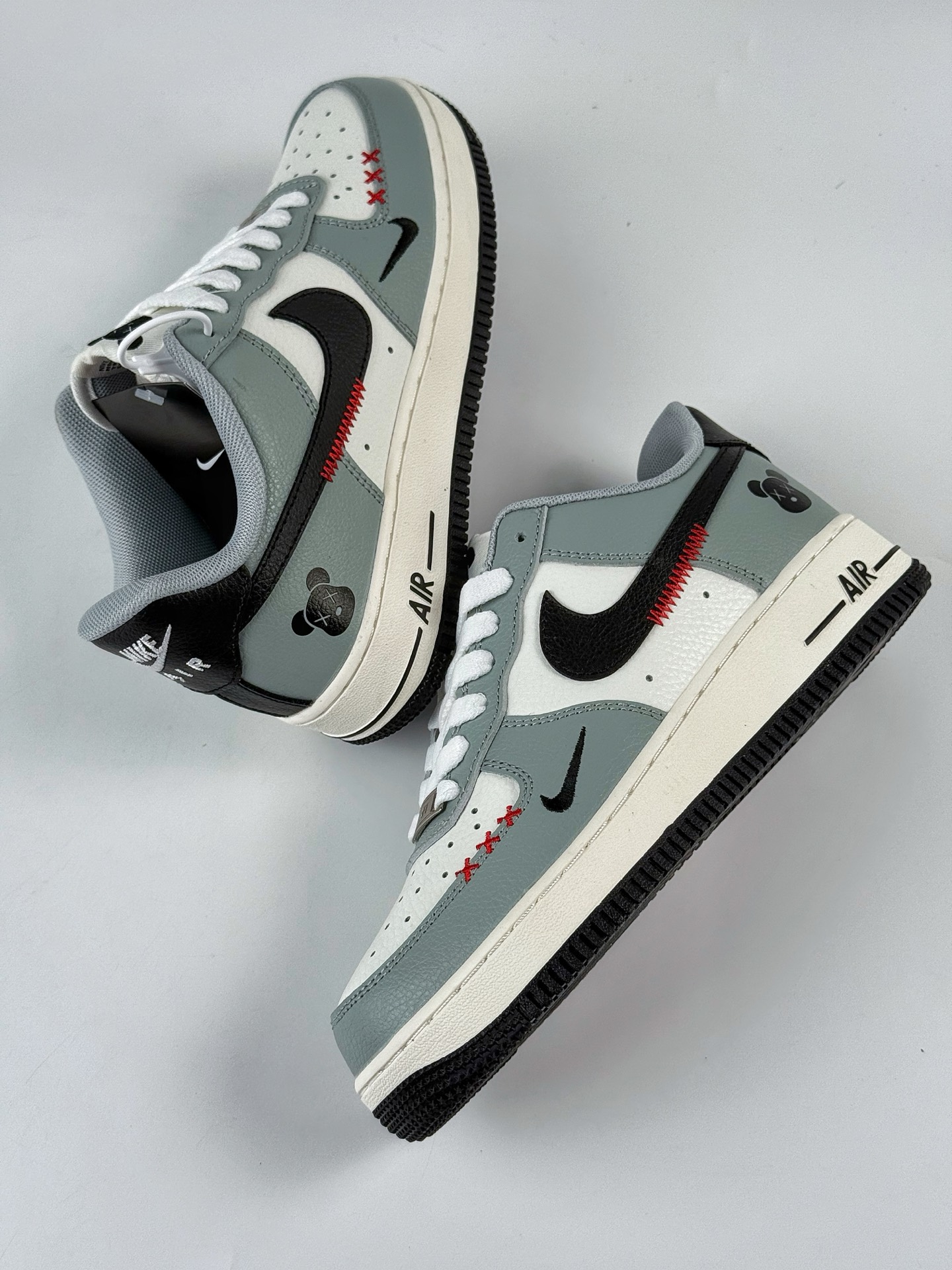 260 Nike Air Force 1 Low 07 x 暴力熊 灰白小勾  AM1588-005