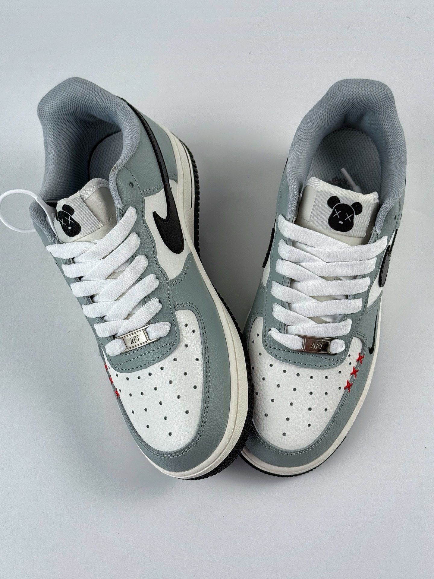 260 Nike Air Force 1 Low 07 x 暴力熊 灰白小勾  AM1588-005