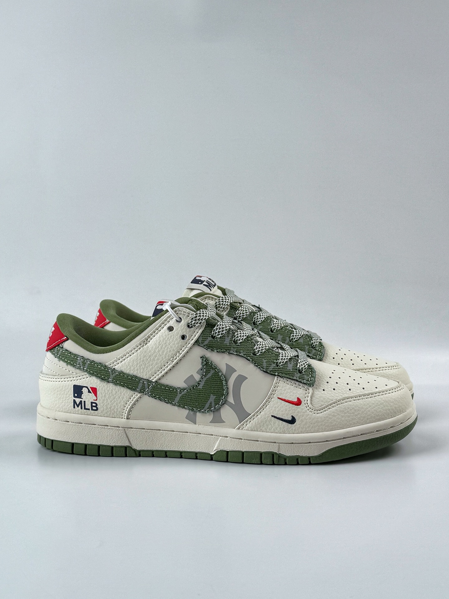 Nike SB Dunk Low x MLB 白绿双小勾满天星  HS8068-054