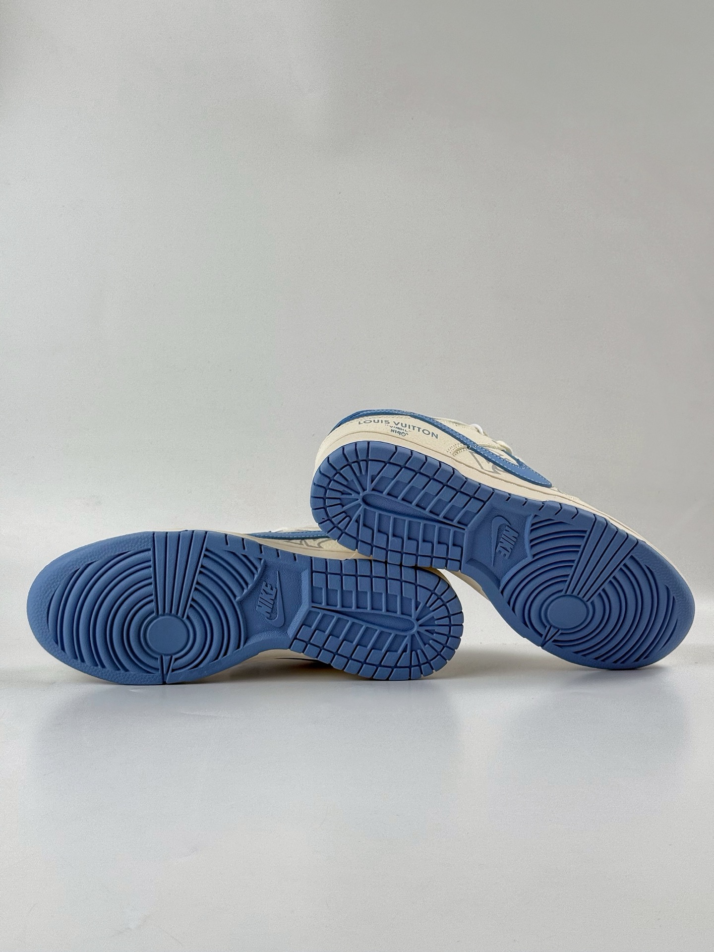 Nike SB Dunk Low x Louis Vuitton 白灰蓝  HS2506-219