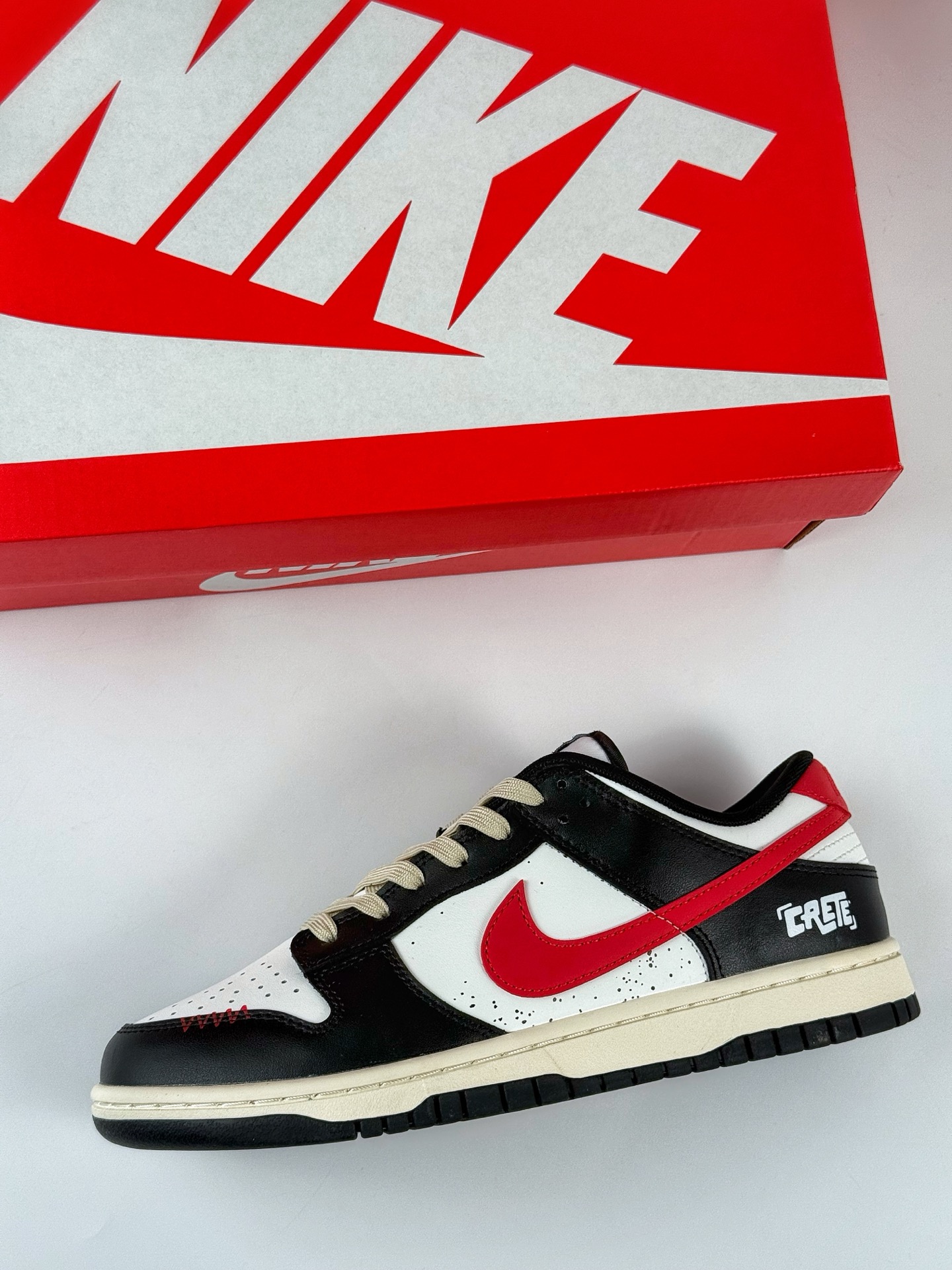 Nike SB Dunk Low 皮革 礼袋 街头 赤影 时尚潮流 黑白熊猫 DD1391-100