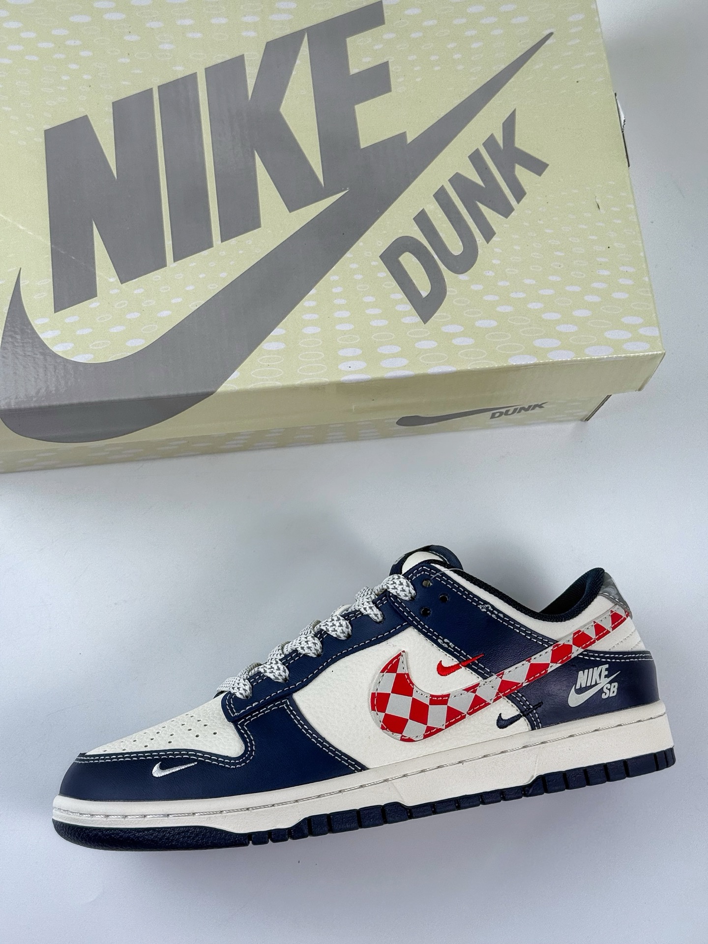 Nike SB Dunk Low x NIKESB 蓝白格子四小勾满天星  XF8698-209