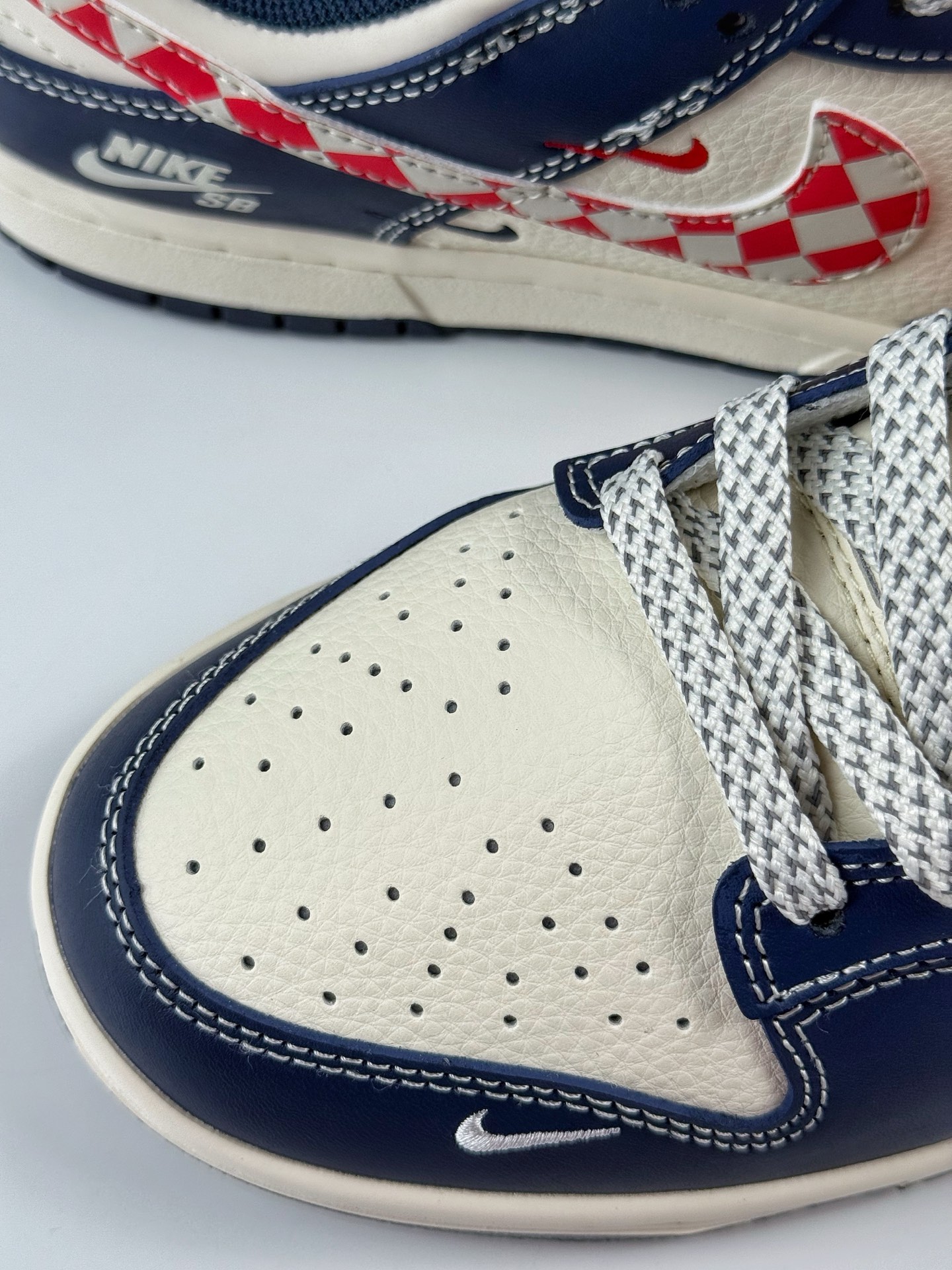 Nike SB Dunk Low x NIKESB 蓝白格子四小勾满天星  XF8698-209
