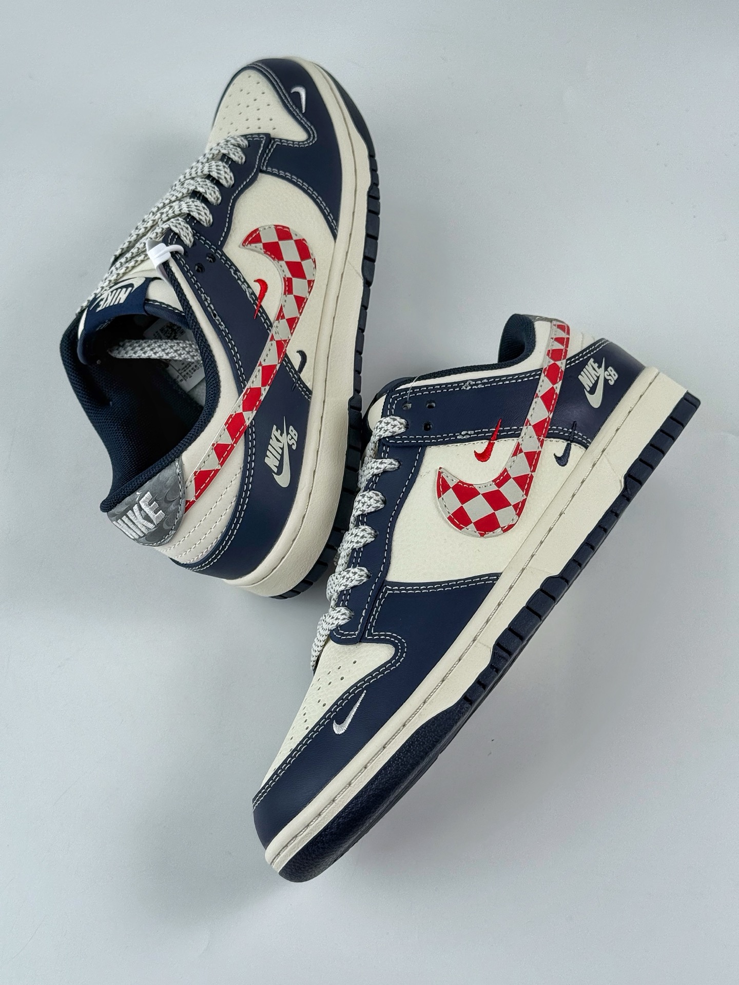 Nike SB Dunk Low x NIKESB 蓝白格子四小勾满天星  XF8698-209