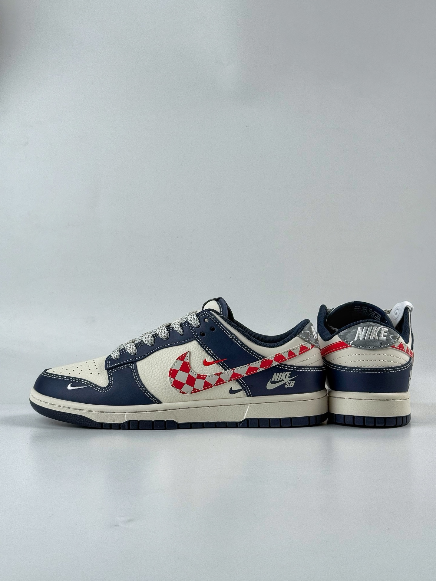 Nike SB Dunk Low x NIKESB 蓝白格子四小勾满天星  XF8698-209