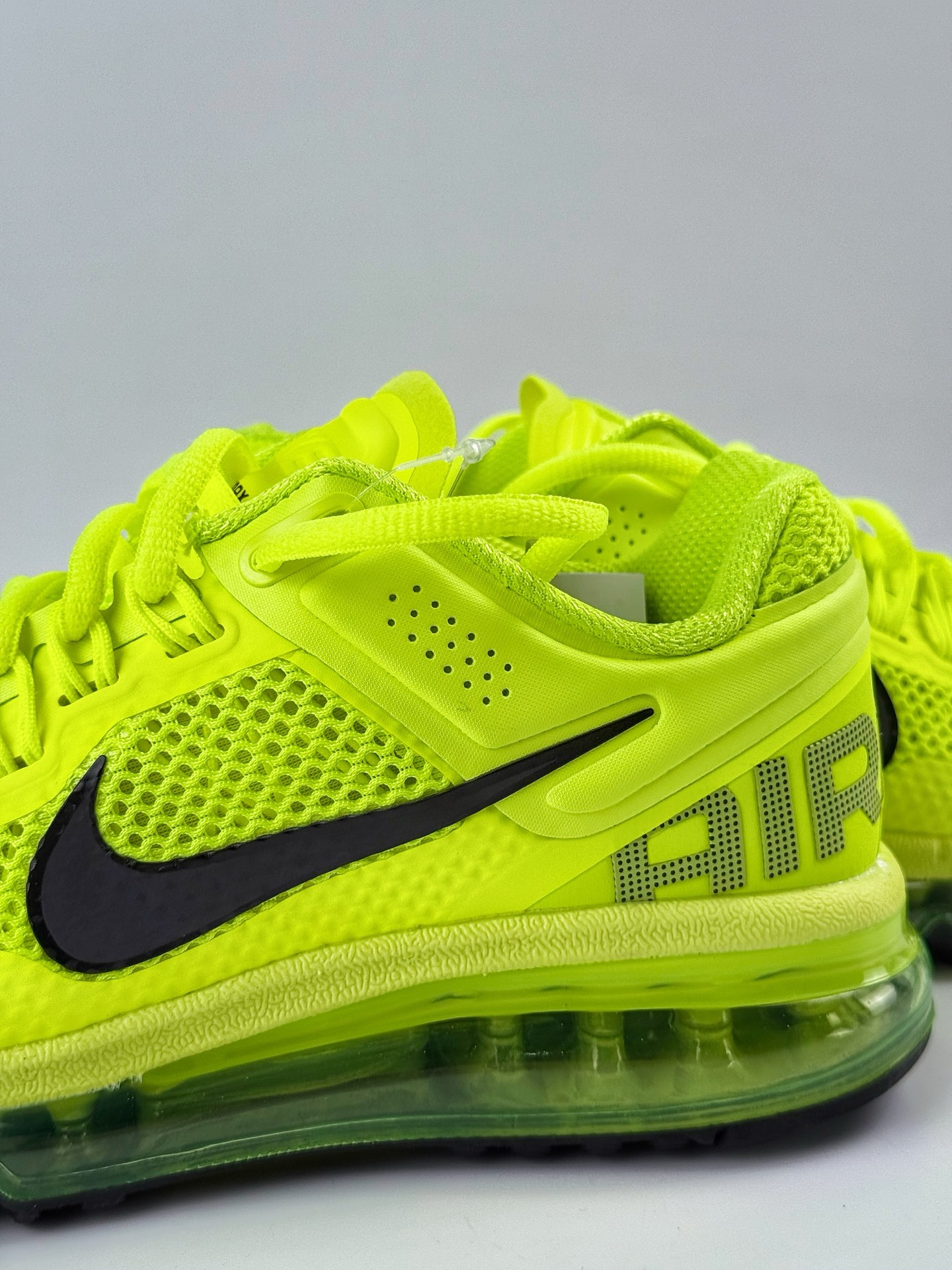 Nike Air Max 2013 舒适时尚耐磨透气 低帮跑步鞋  HF3660-700