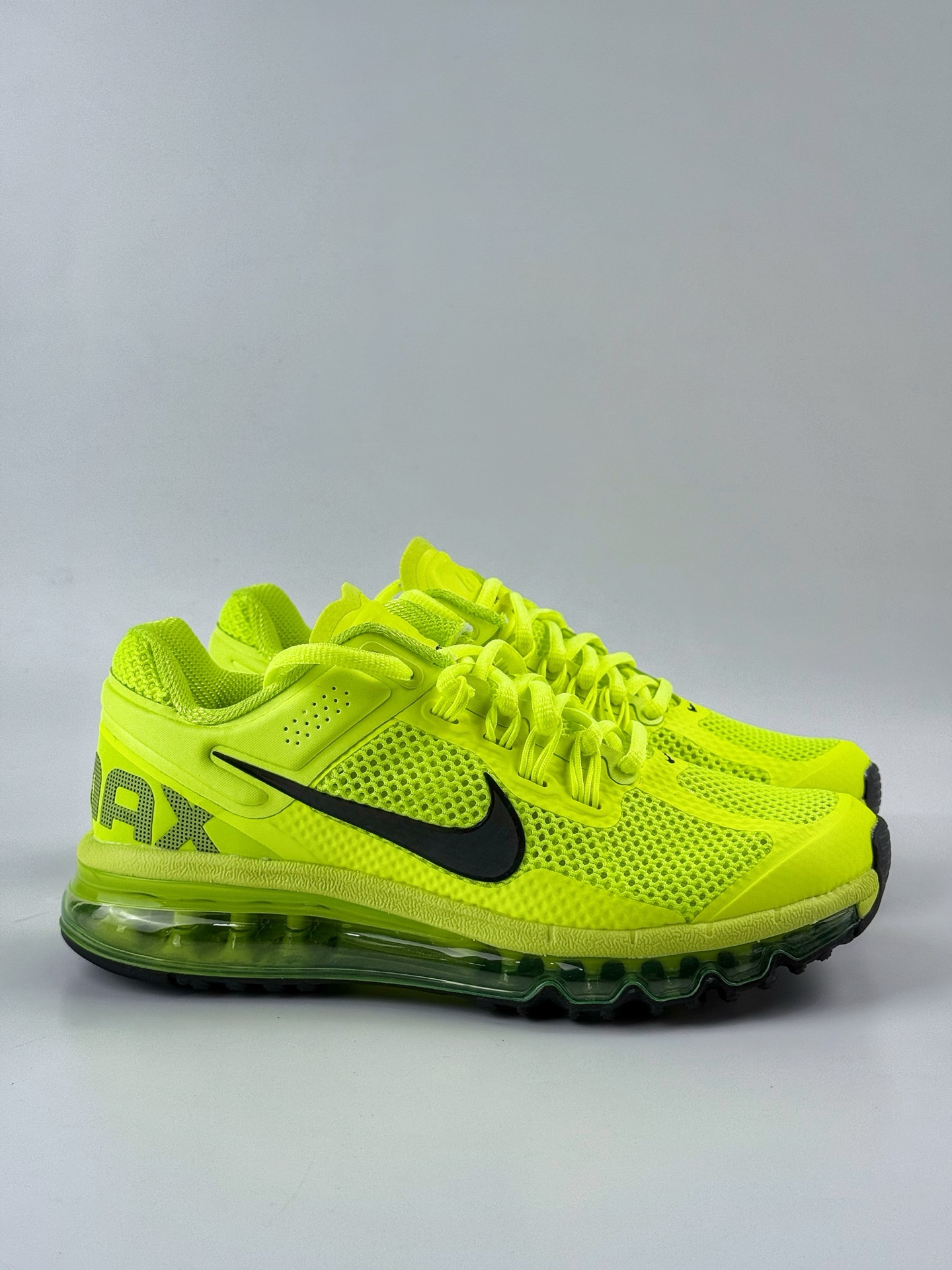 Nike Air Max 2013 舒适时尚耐磨透气 低帮跑步鞋  HF3660-700