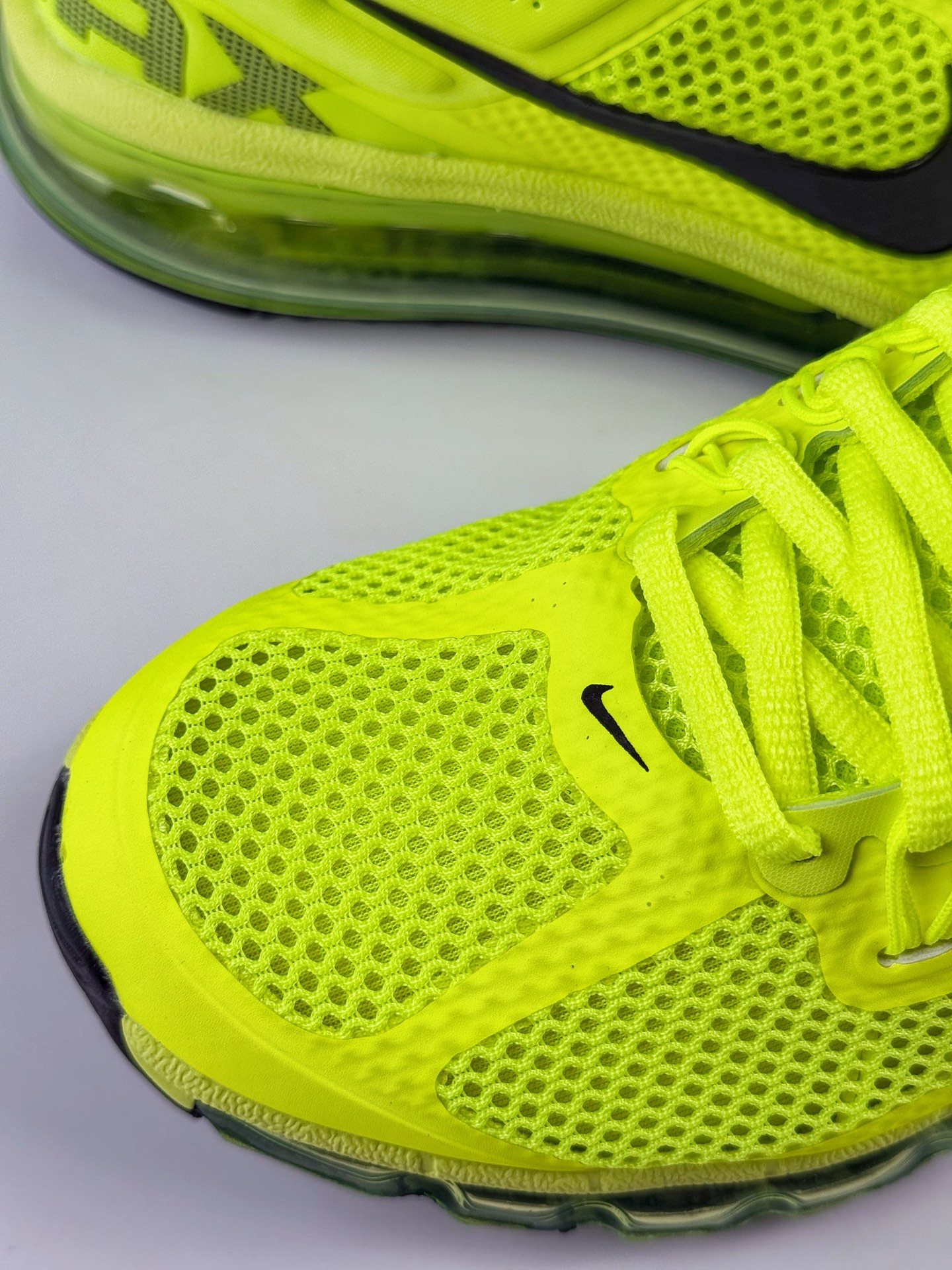 Nike Air Max 2013 舒适时尚耐磨透气 低帮跑步鞋  HF3660-700