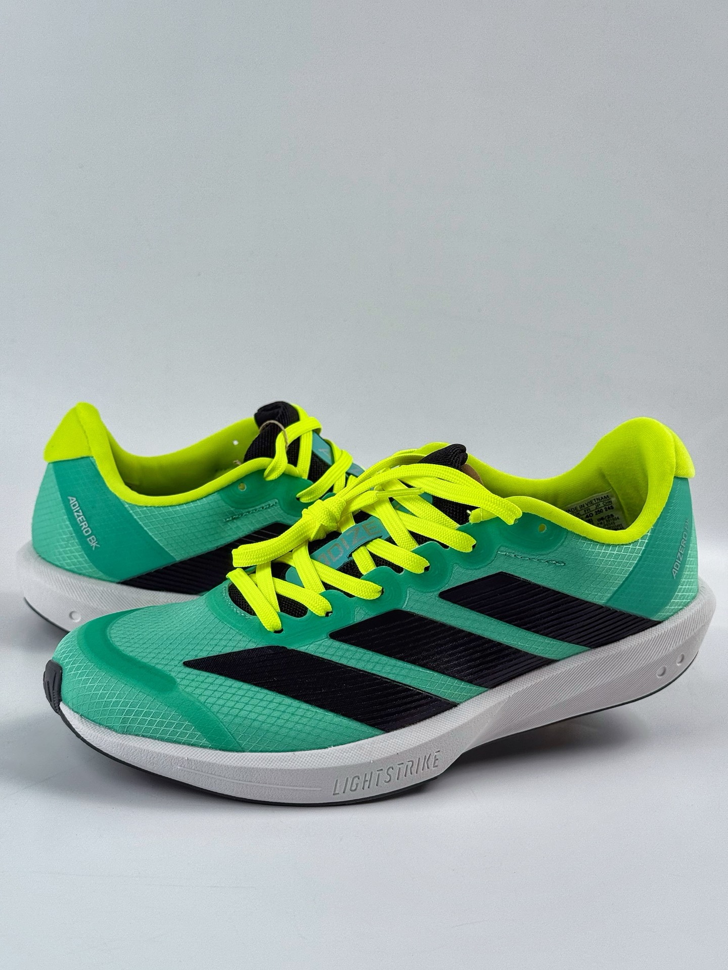 AdidAdizero BK 阿迪超轻透气缓震跑鞋  JP6543