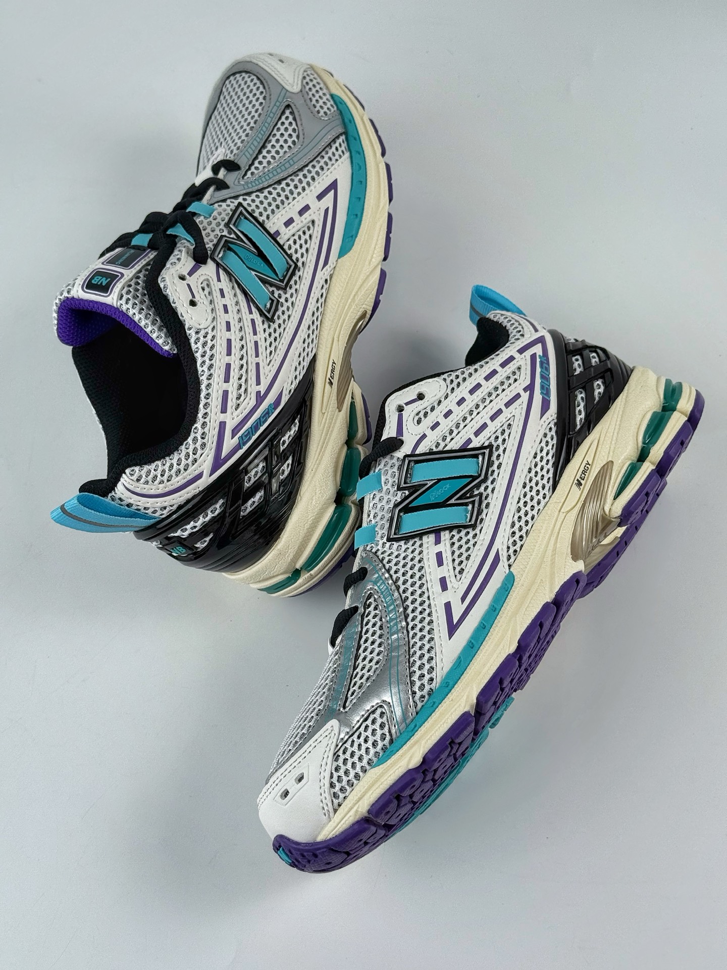 New Balance M1906系列 复古单品宝藏老爹鞋款 M1906RCF