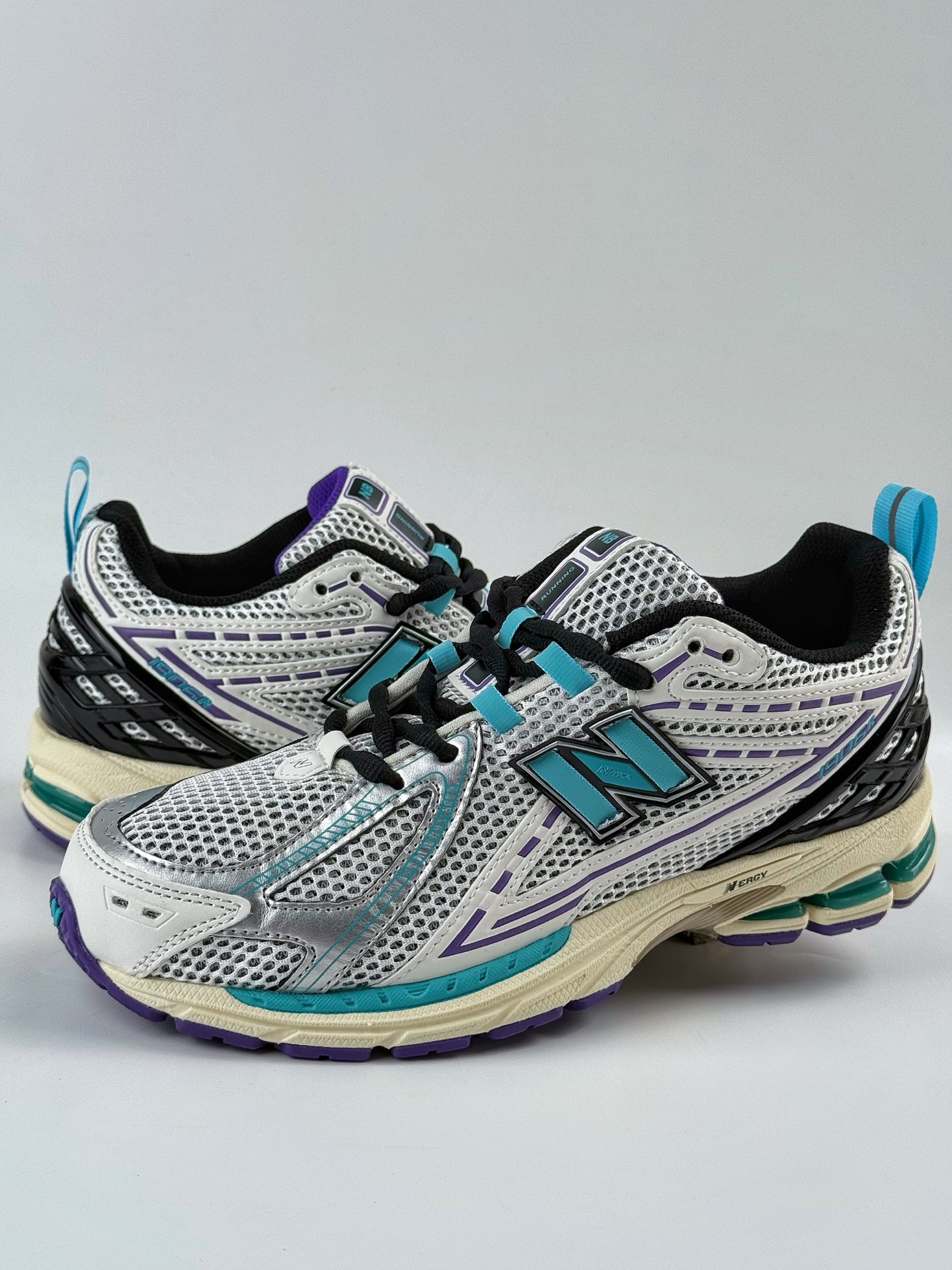 New Balance M1906系列 复古单品宝藏老爹鞋款 M1906RCF