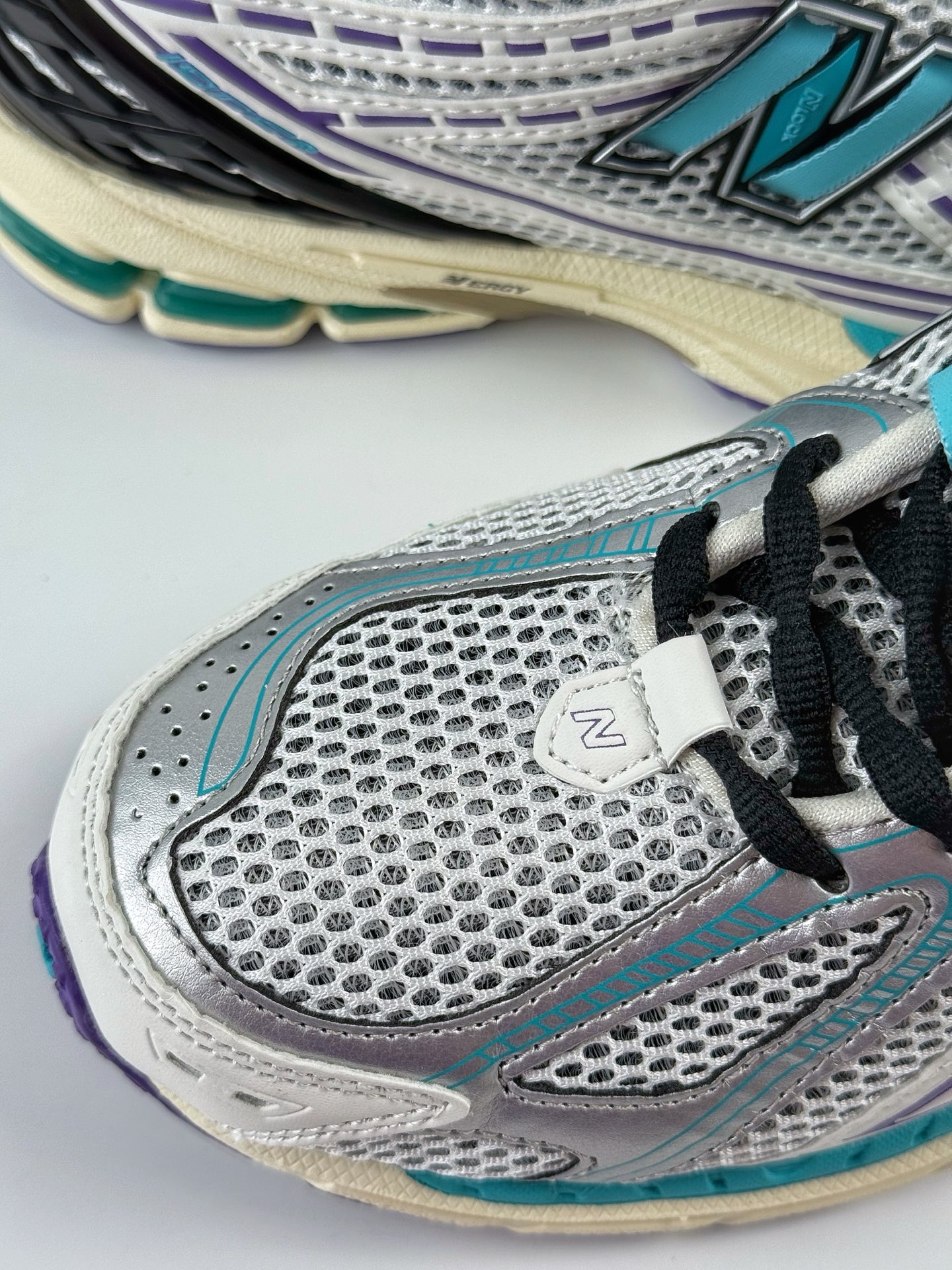 New Balance M1906系列 复古单品宝藏老爹鞋款 M1906RCF