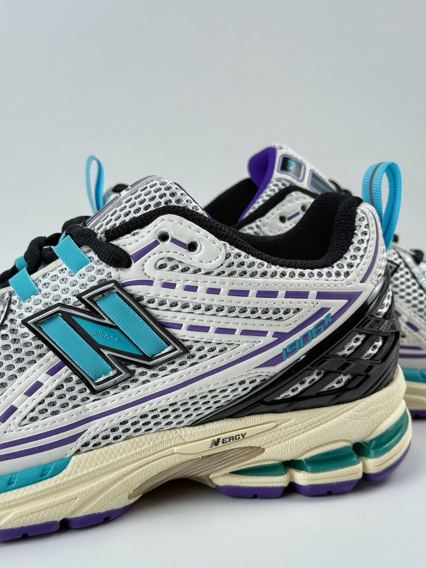 New Balance M1906系列 复古单品宝藏老爹鞋款 M1906RCF