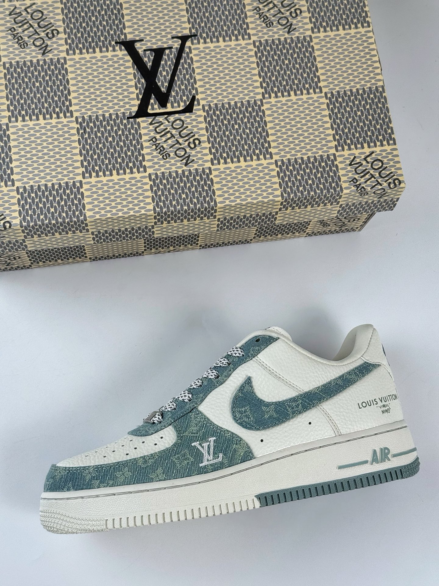 Nike Air Force 1 Low 07 x Louis Vuitton 牛仔蓝白满天星 SC0601-554