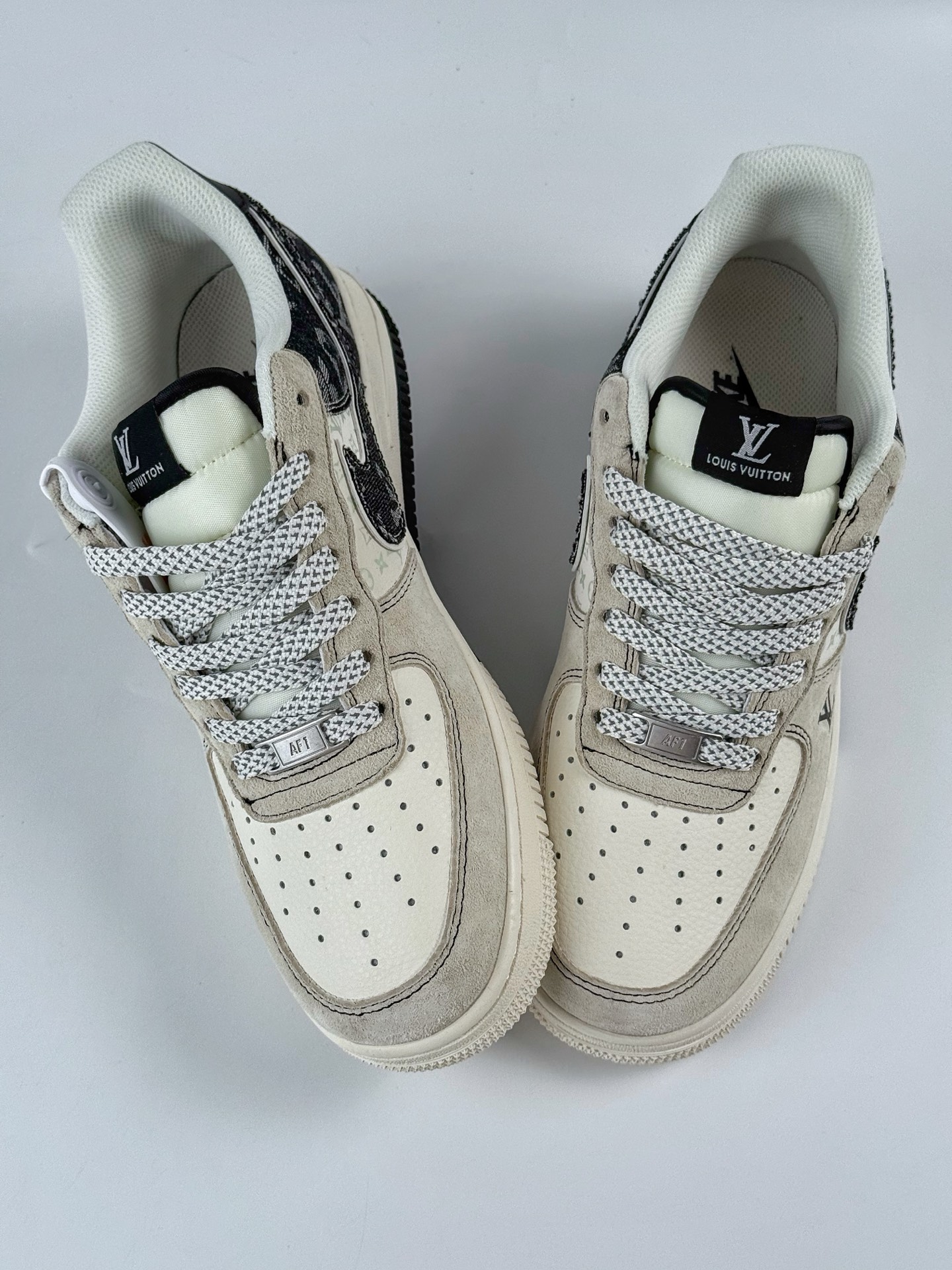 Nike Air Force 1 Low 07 x Louis Vuitton 灰白黑牛仔双小勾满天星  MZ9588-803