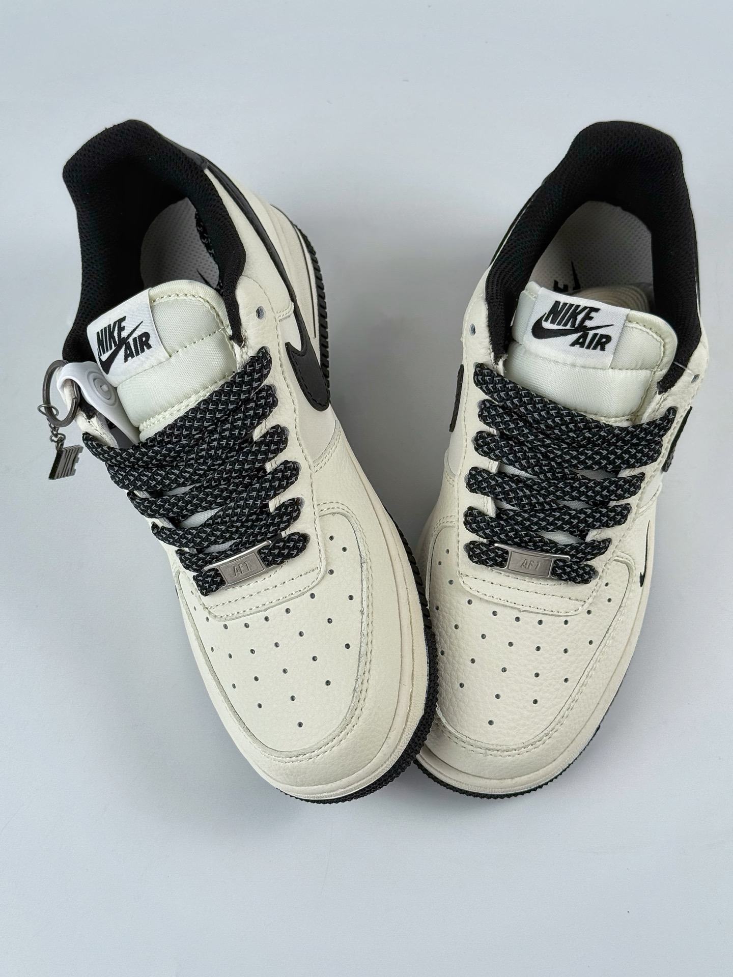 Nike Air Force 1 Low 07 x NIKE 白黑小勾  SM6668-105
