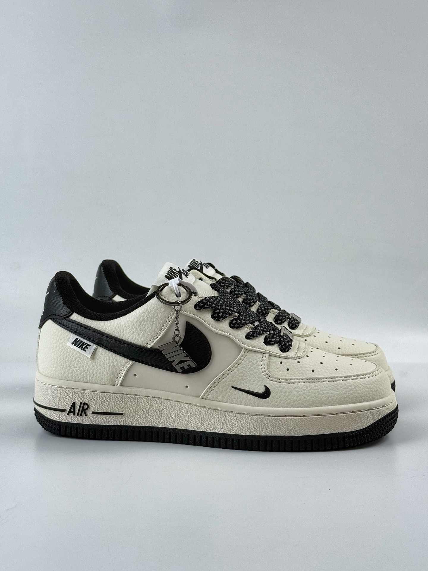 Nike Air Force 1 Low 07 x NIKE 白黑小勾  SM6668-105