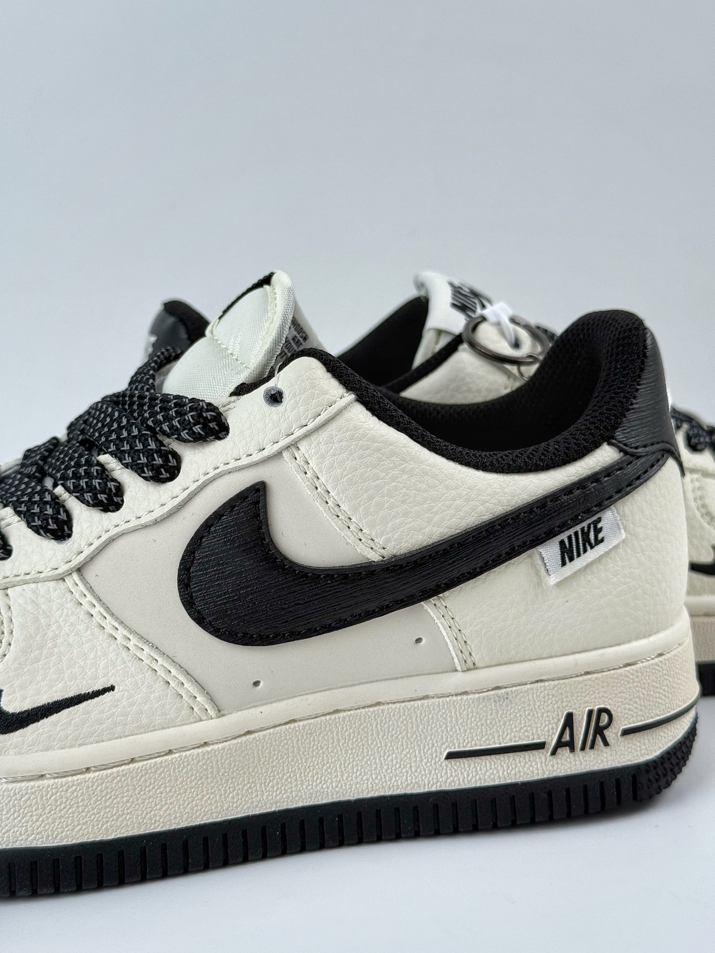 Nike Air Force 1 Low 07 x NIKE 白黑小勾  SM6668-105