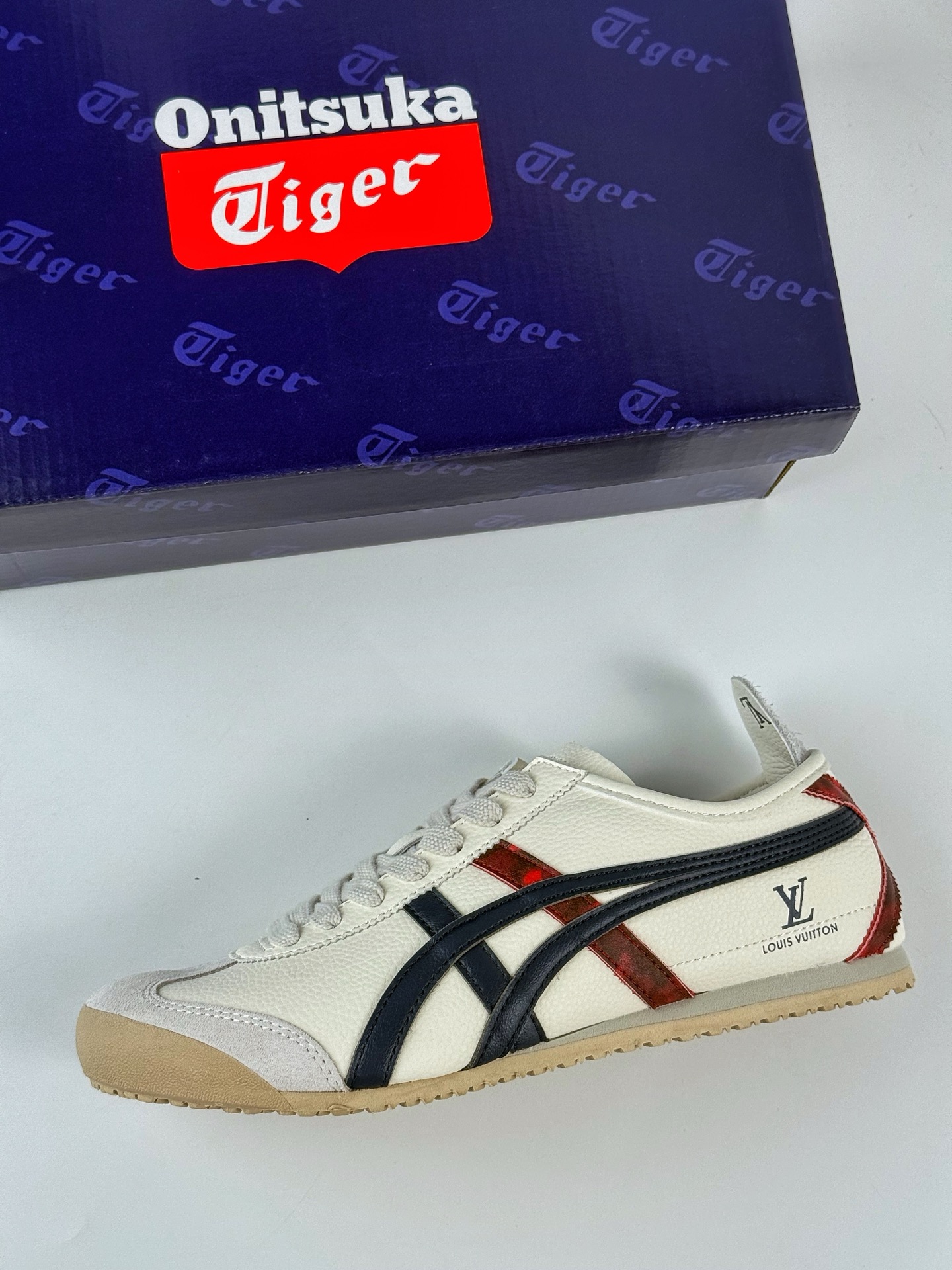 Onitsuka Tiger Mexico 66 Paraty x Louis Vuitton 百搭单品 板鞋  DL408-145