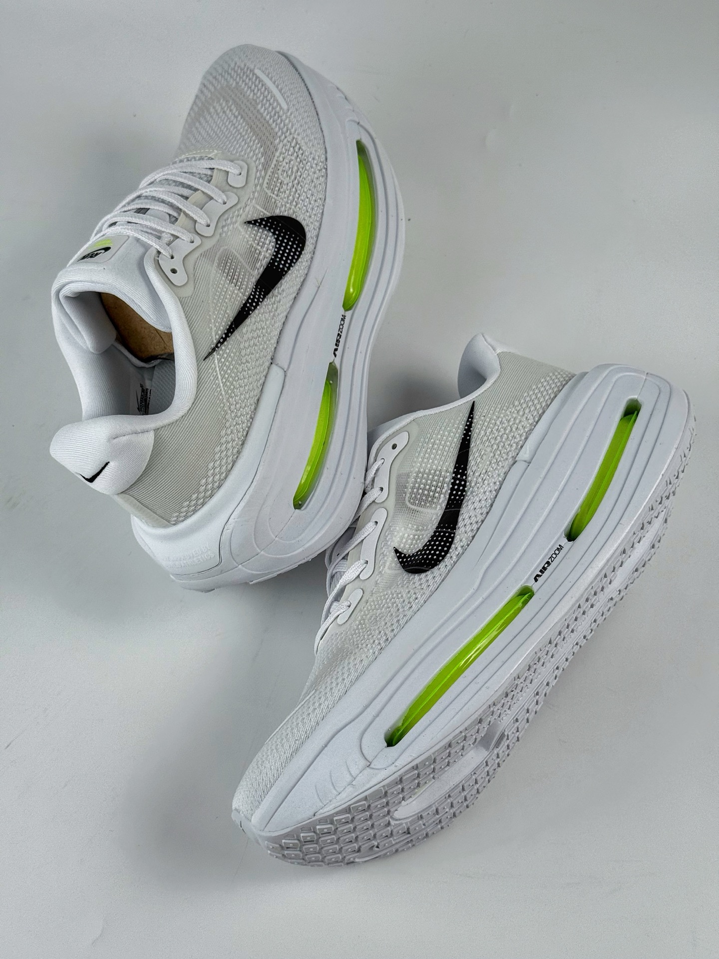 NIKE ZOOM PREMIUM 运动休闲跑鞋 耐克双层厚底  HQ2050-300