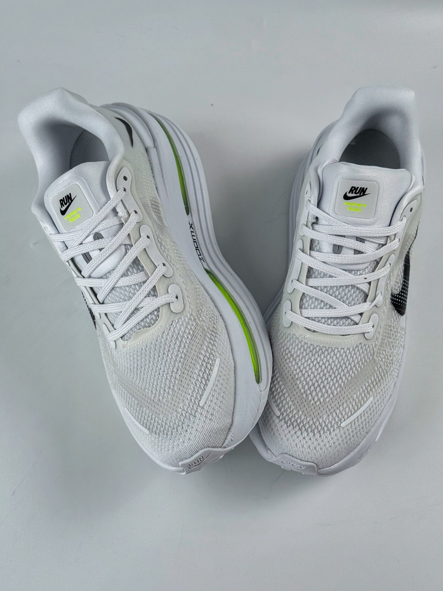 NIKE ZOOM PREMIUM 运动休闲跑鞋 耐克双层厚底  HQ2050-300