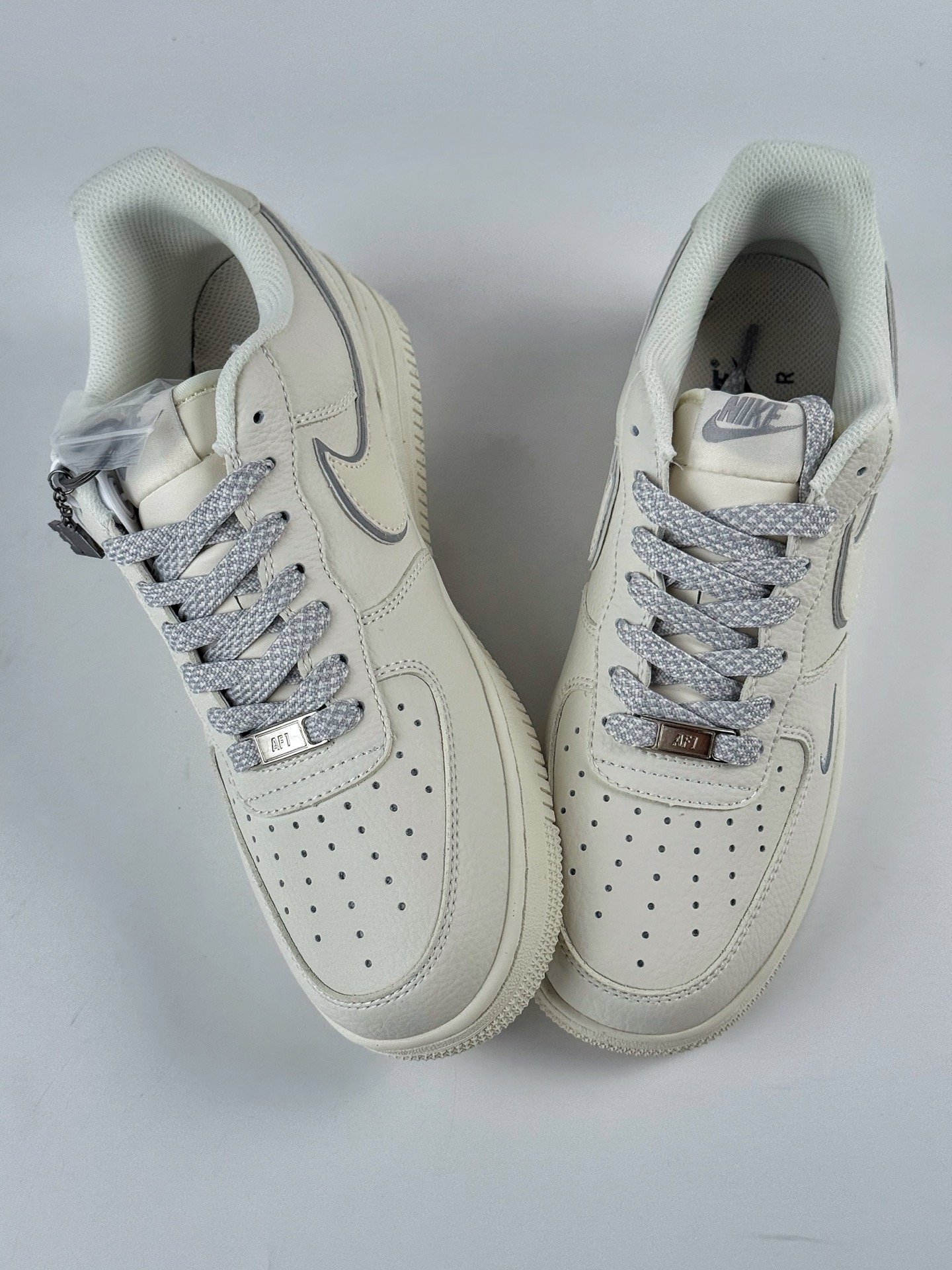 260 Nike Air Force 1 Low 07 x NIKE 米白灰小勾满天星 CS5288-033-Chinese UA Cheap High Quatity Brand Clothes Bags handbags Sneakers wholesale wholesaler seller from China Factory suppliers Fashion Clothing Shoes best Quality Beautiful Price 260 Nike Air Force 1 Low 07 x NIKE 米白灰小勾满天星 CS5288-033