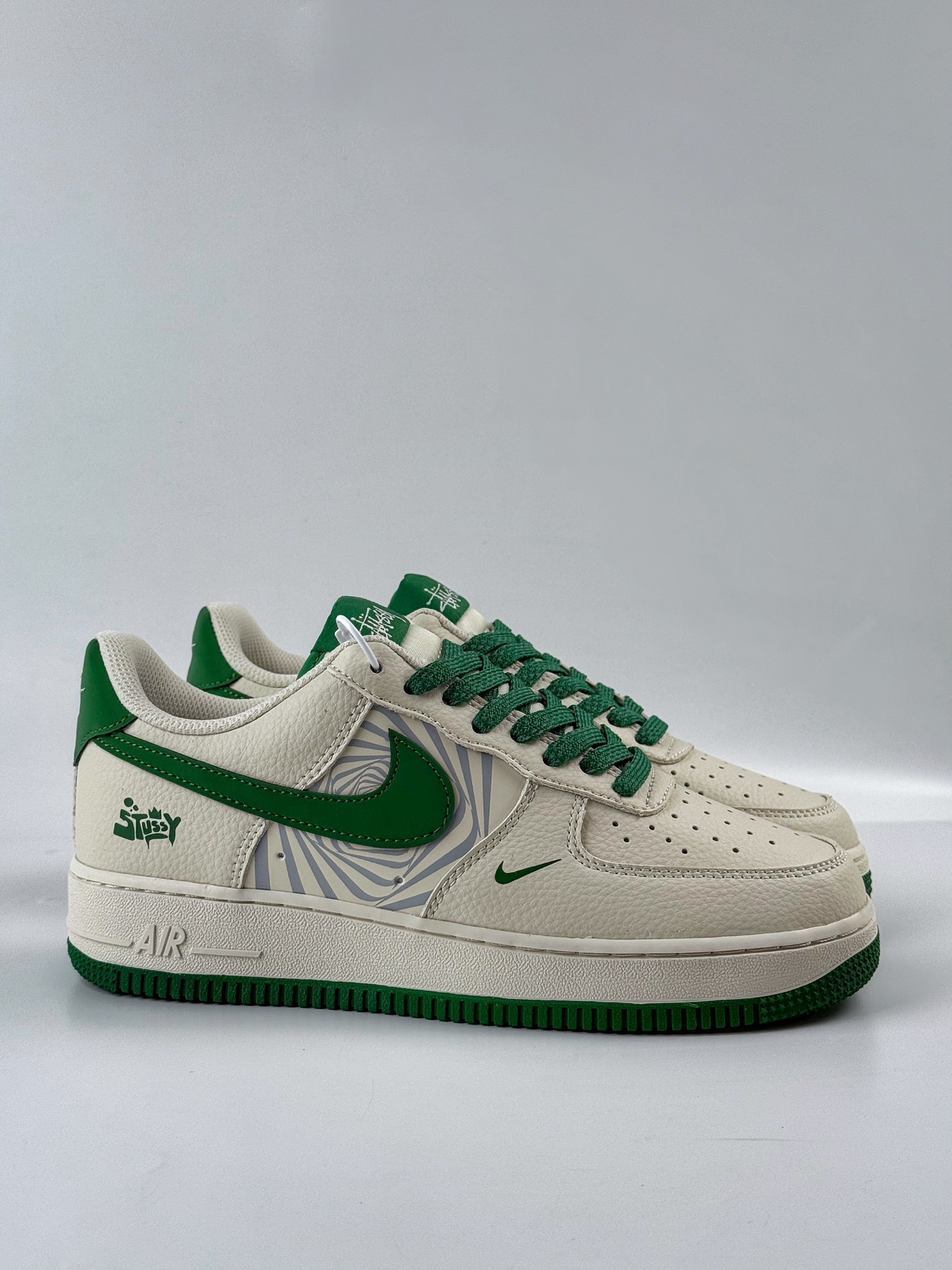 260 Nike Air Force 1 Low 07 x Stussy 米白绿小勾满天星 HJ3318-001