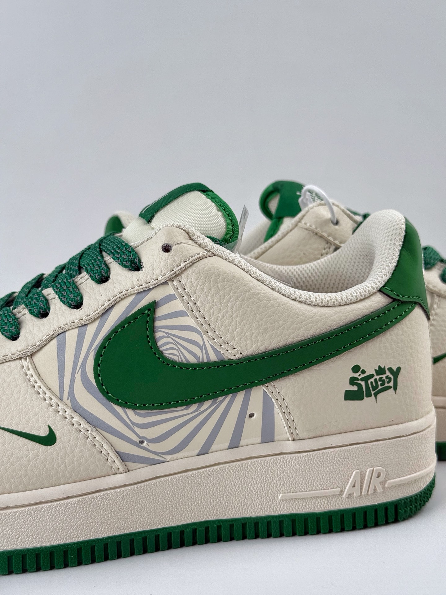 260 Nike Air Force 1 Low 07 x Stussy 米白绿小勾满天星 HJ3318-001