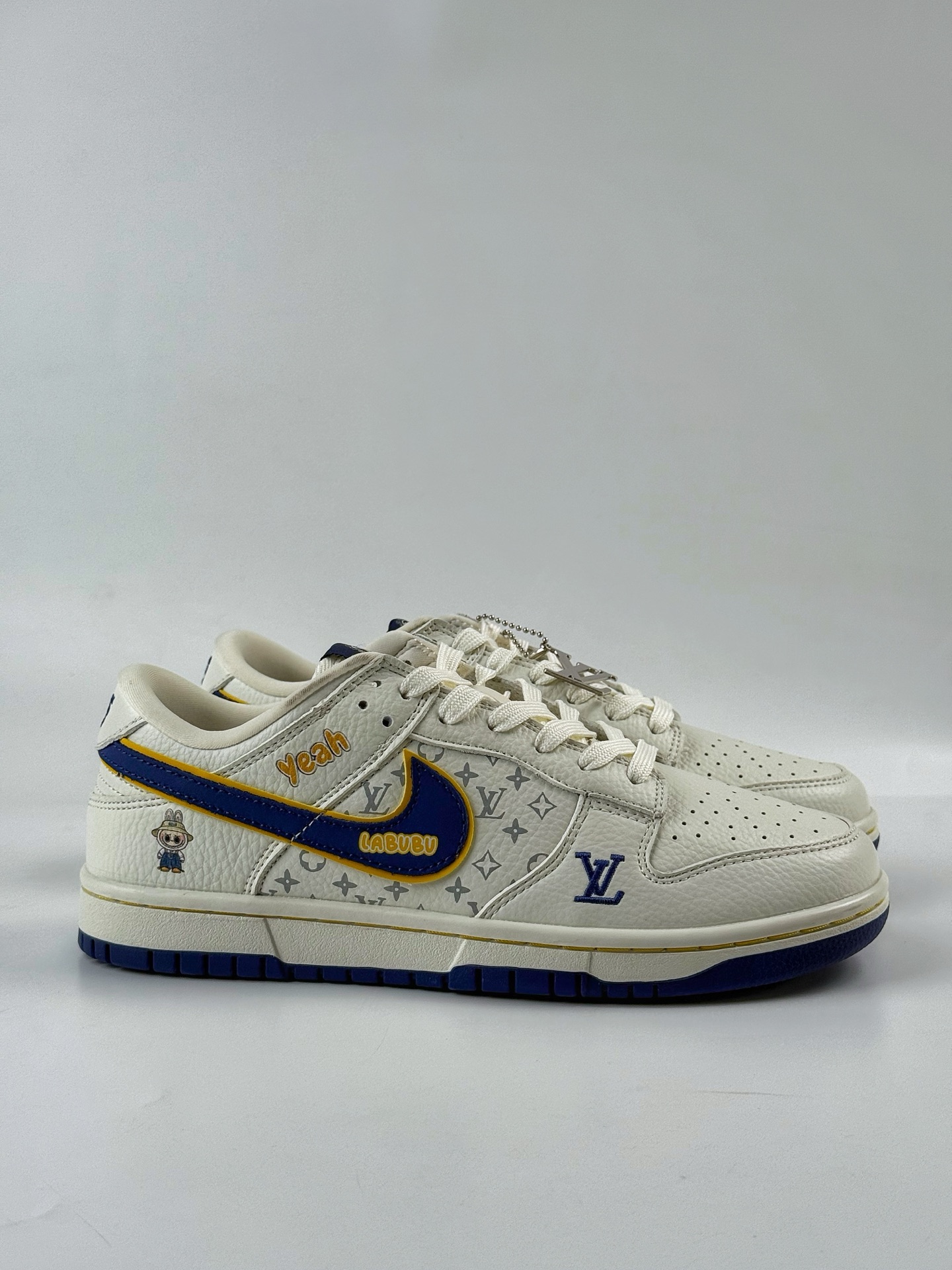 280 NIKE SB Dunk Low RETRO x Louis Vuitton x LABUBU 白蓝  SC0601-457