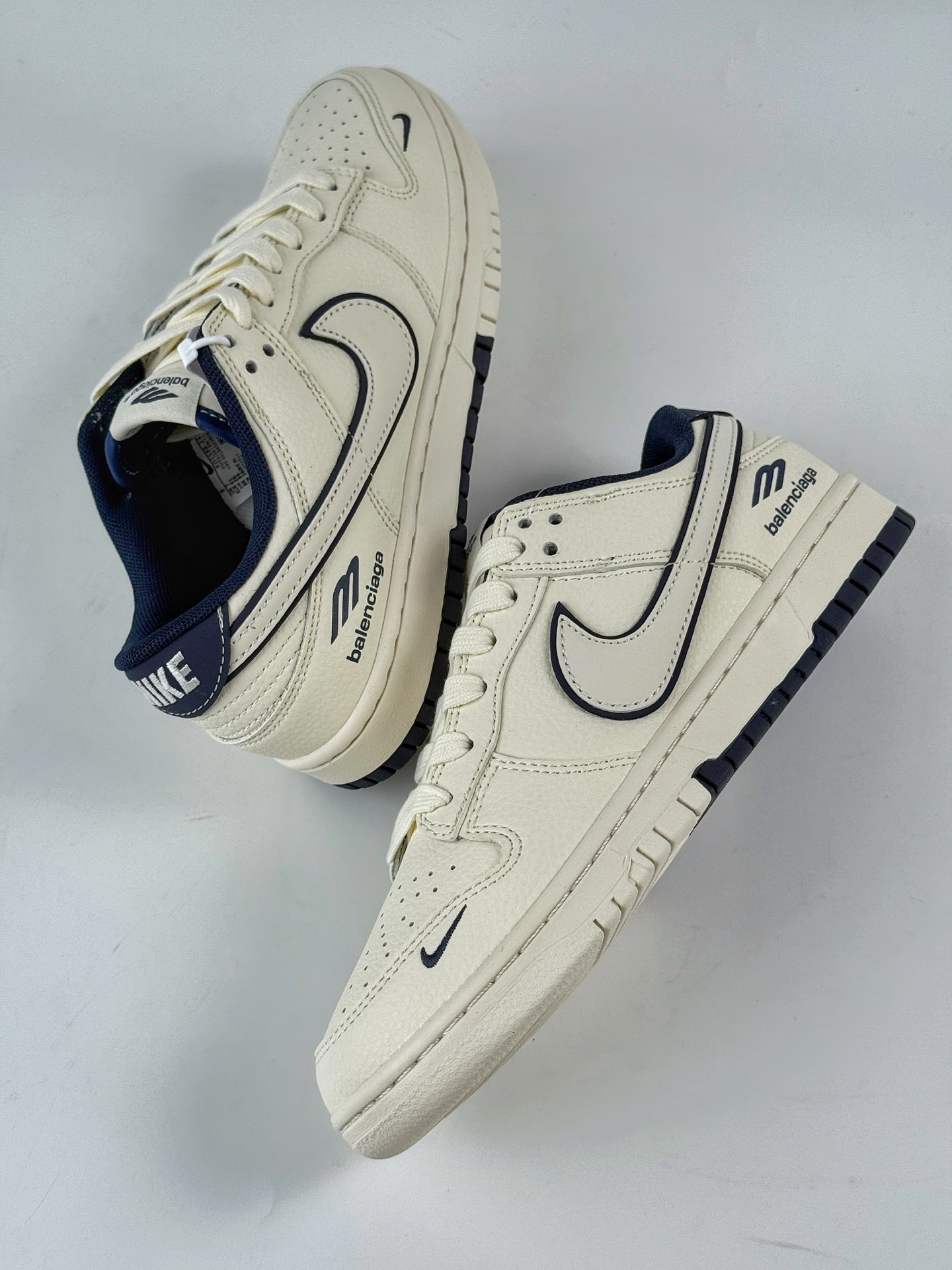 260 Nike SB Dunk Low x Balenciaga 白蓝小勾 XD1588-232-Chinese UA Cheap High Quatity Brand Clothes Bags handbags Sneakers wholesale wholesaler seller from China Factory suppliers Fashion Clothing Shoes best Quality Beautiful Price 260 Nike SB Dunk Low x Balenciaga 白蓝小勾 XD1588-232