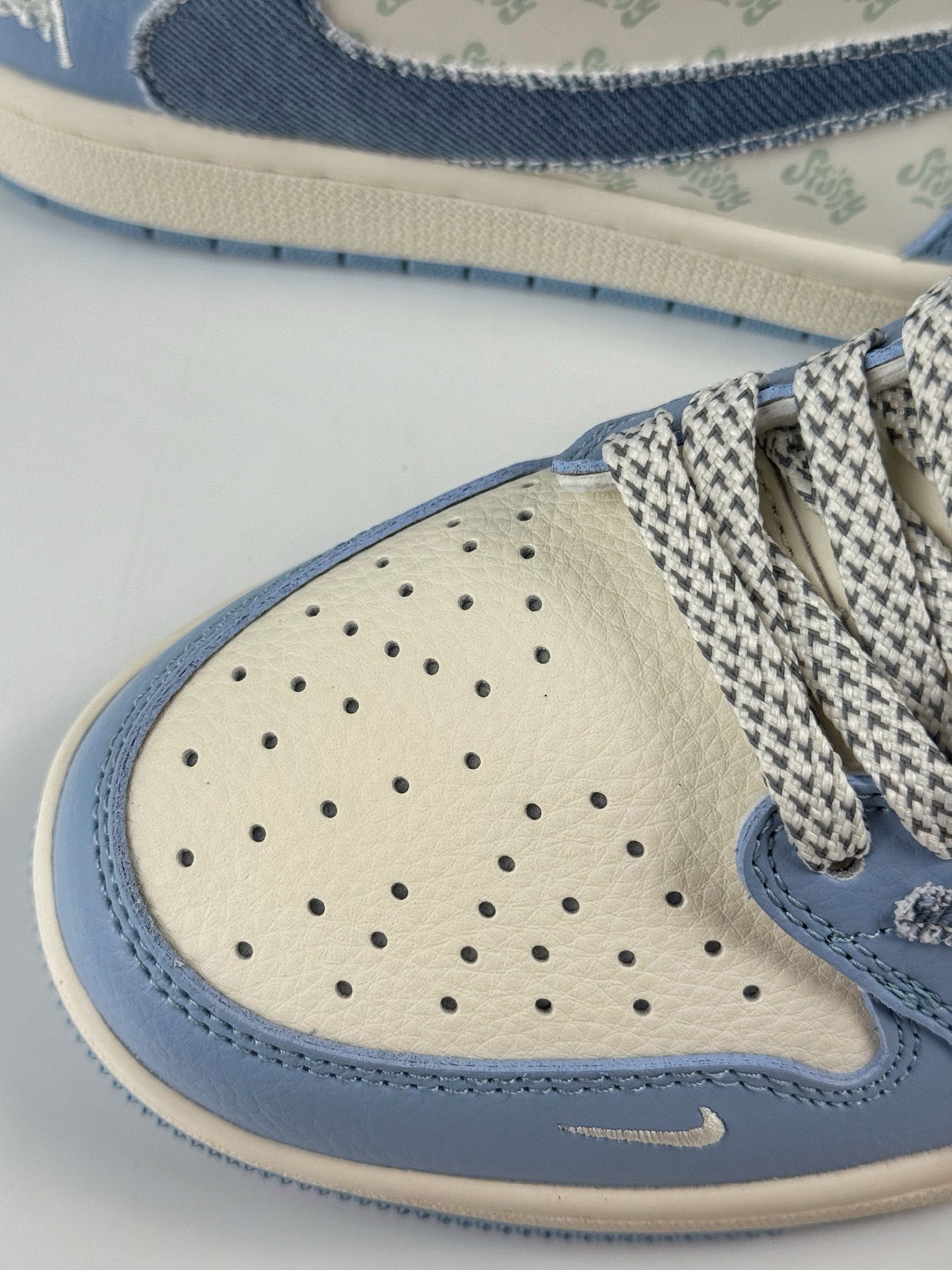 260 Travis Scott x Nike Air Jordan 1 Low x Stussy Air Jordan 1 Low 反转蓝白小勾满天星倒钩 HS8068-037