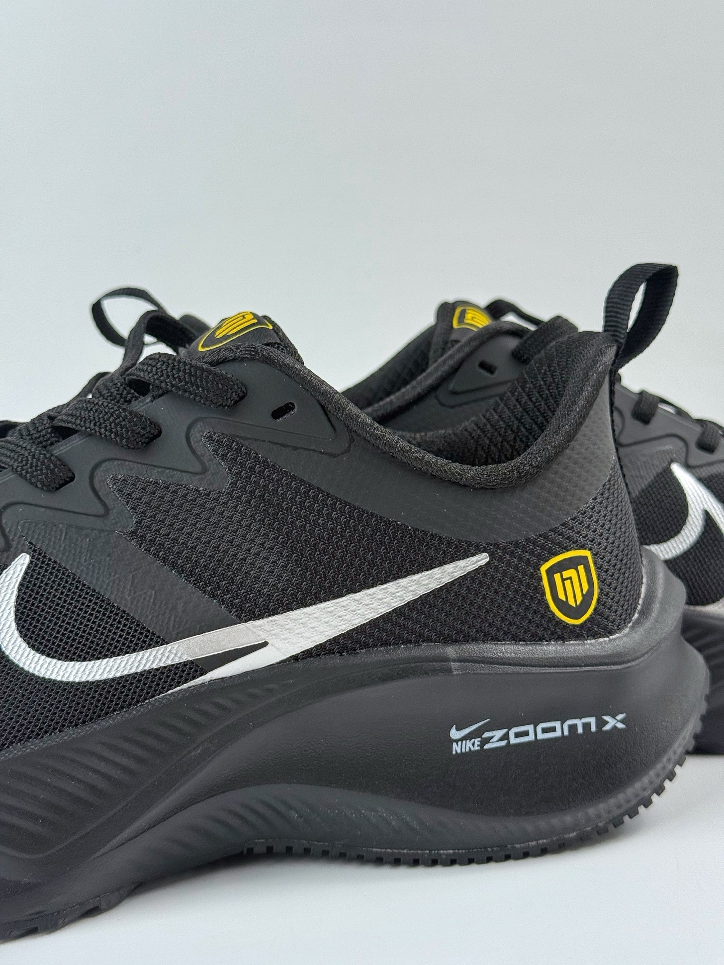 200 NIKE ZOOM PLUS x SU7 Ultra 全新跑鞋  CK4318-153