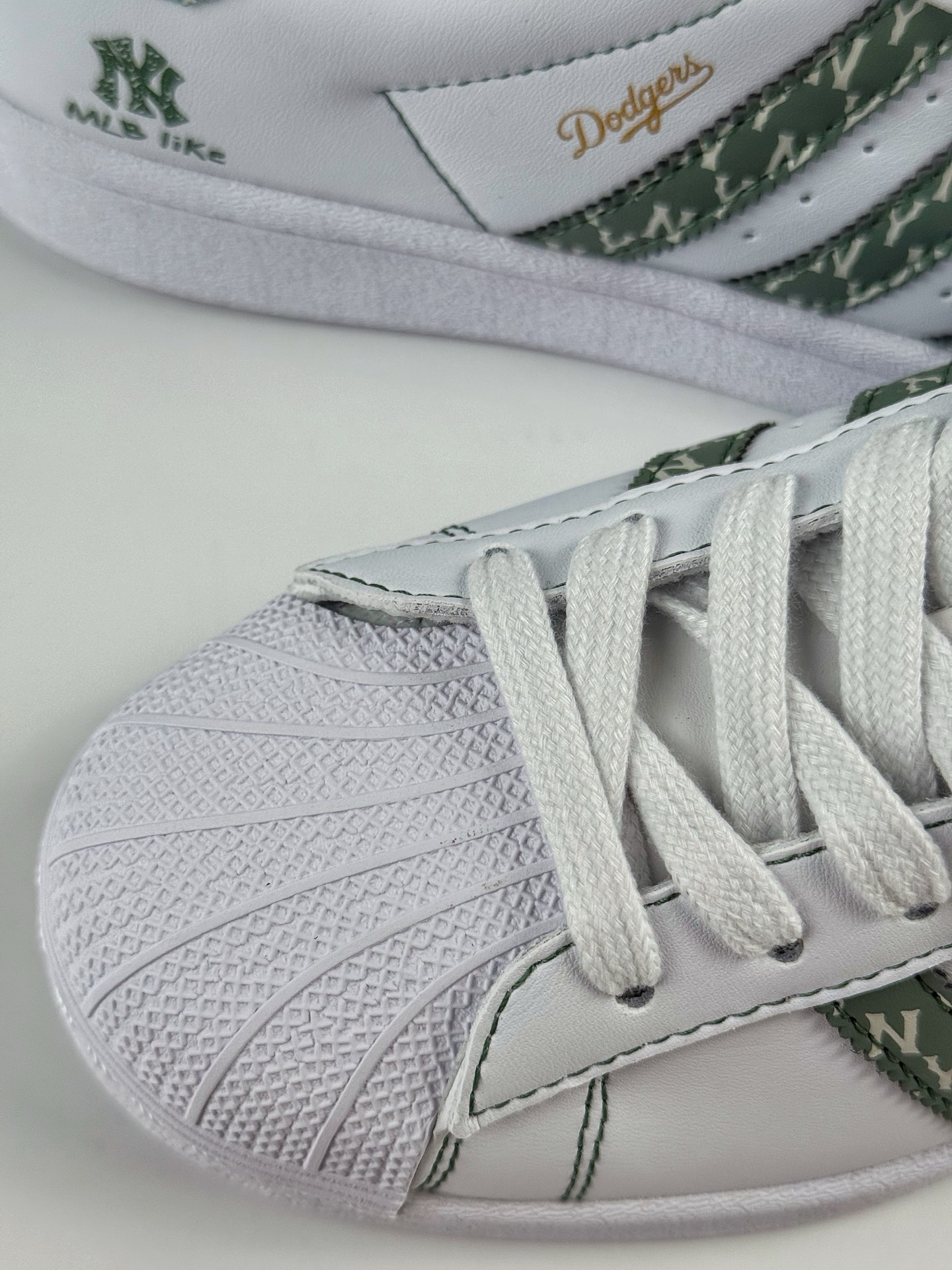 220 AD Originals Superstar x MLB 白绿 BZ2535-Chinese UA Cheap High Quatity Brand Clothes Bags handbags Sneakers wholesale wholesaler seller from China Factory suppliers Fashion Clothing Shoes best Quality Beautiful Price 220 AD Originals Superstar x MLB 白绿 BZ2535