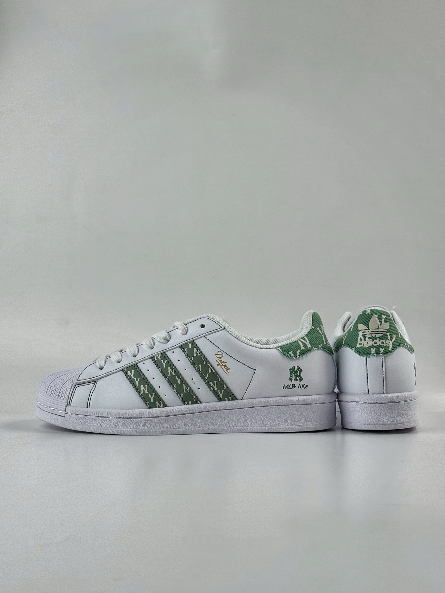 220 AD Originals Superstar x MLB 白绿 BZ2535-Chinese UA Cheap High Quatity Brand Clothes Bags handbags Sneakers wholesale wholesaler seller from China Factory suppliers Fashion Clothing Shoes best Quality Beautiful Price 220 AD Originals Superstar x MLB 白绿 BZ2535