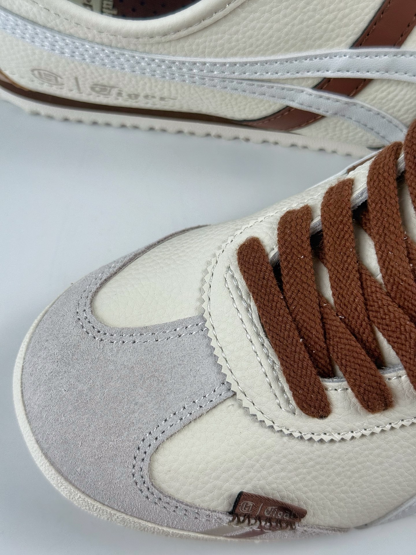 220 Onitsuka Tiger Mexico 66 Paraty 百搭单品 板鞋 DL408-137-Chinese UA Cheap High Quatity Brand Clothes Bags handbags Sneakers wholesale wholesaler seller from China Factory suppliers Fashion Clothing Shoes best Quality Beautiful Price 220 Onitsuka Tiger Mexico 66 Paraty 百搭单品 板鞋 DL408-137