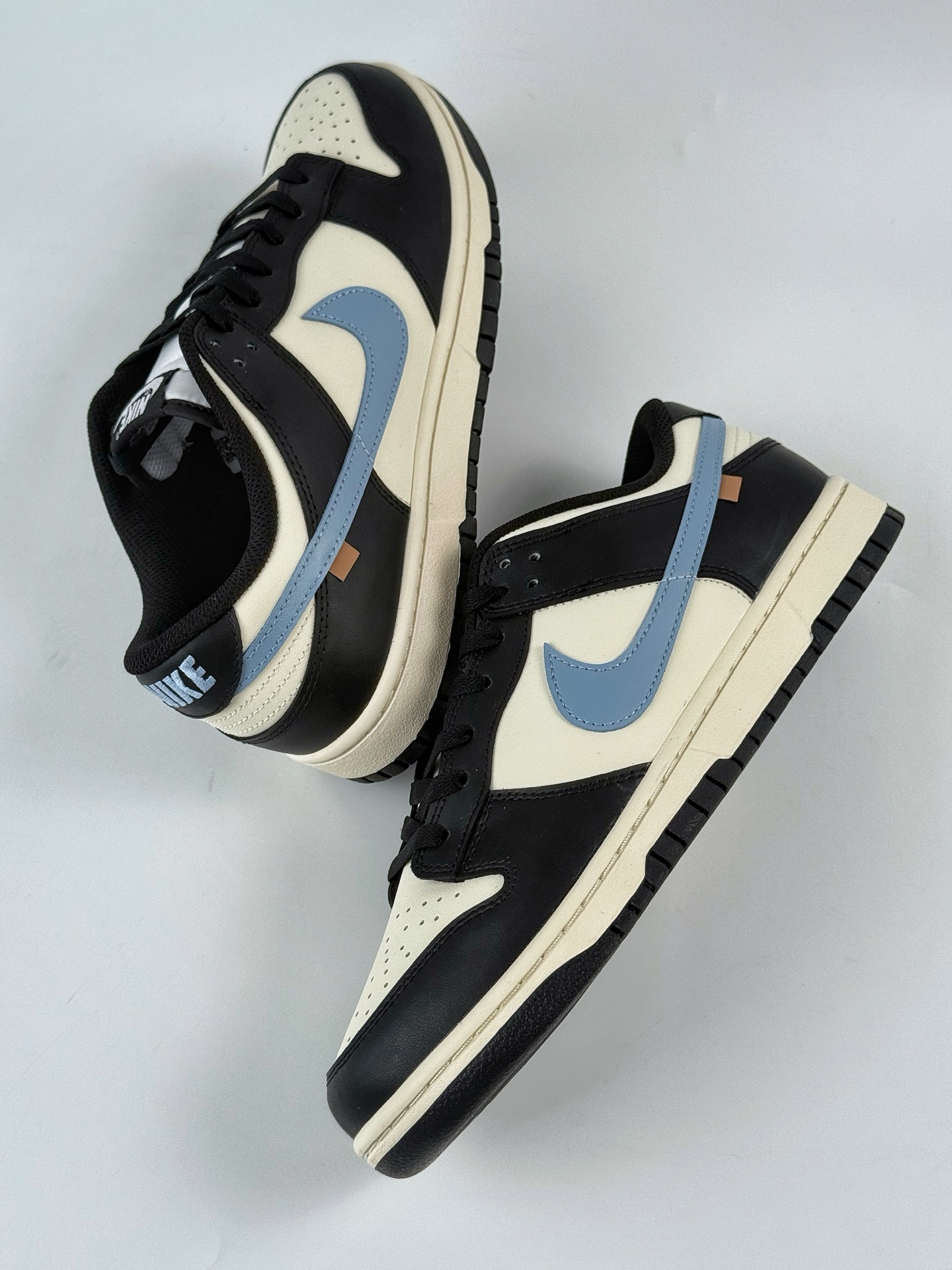 260 Nike SB Dunk Low 蓝尾巴 熊猫俱乐部 礼袋 涂鸦 街头  DD1391-100