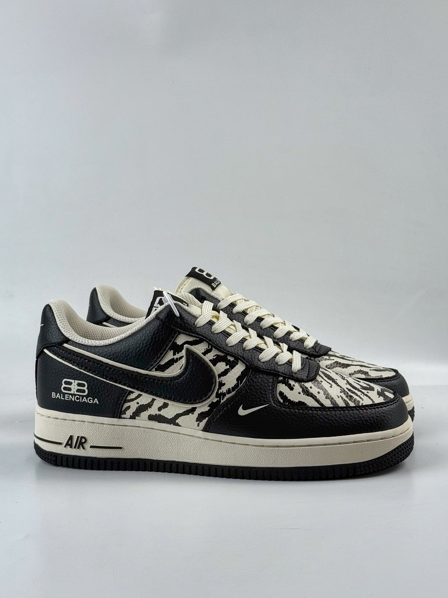 Nike Air Force 1 Low 07 x Balenciaga 黑白小勾  HJ3318-004