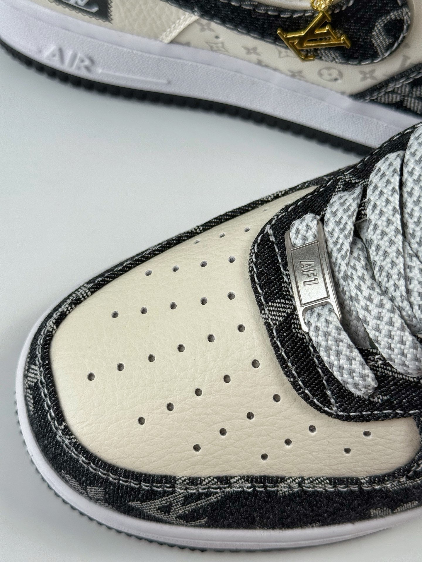 Nike Air Force 1 Low 07 x Louis Vuitton 黑白牛仔双小勾满天星  CW2288-111