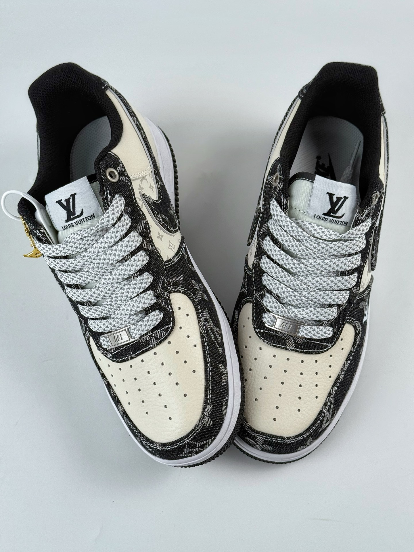 Nike Air Force 1 Low 07 x Louis Vuitton 黑白牛仔双小勾满天星  CW2288-111