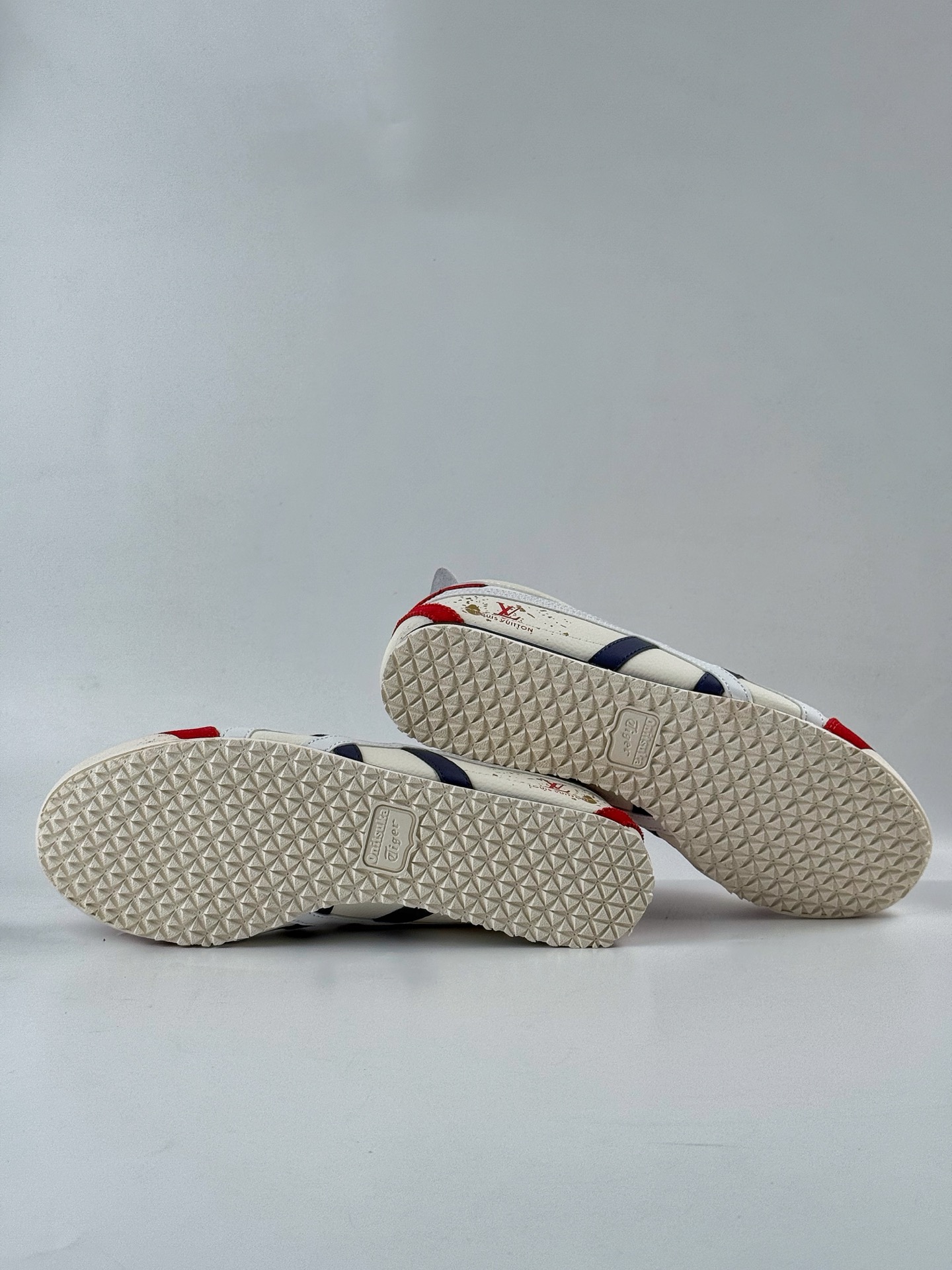 Onitsuka Tiger Mexico 66 Paraty x Louis Vuitton 百搭单品 板鞋  DL408-138