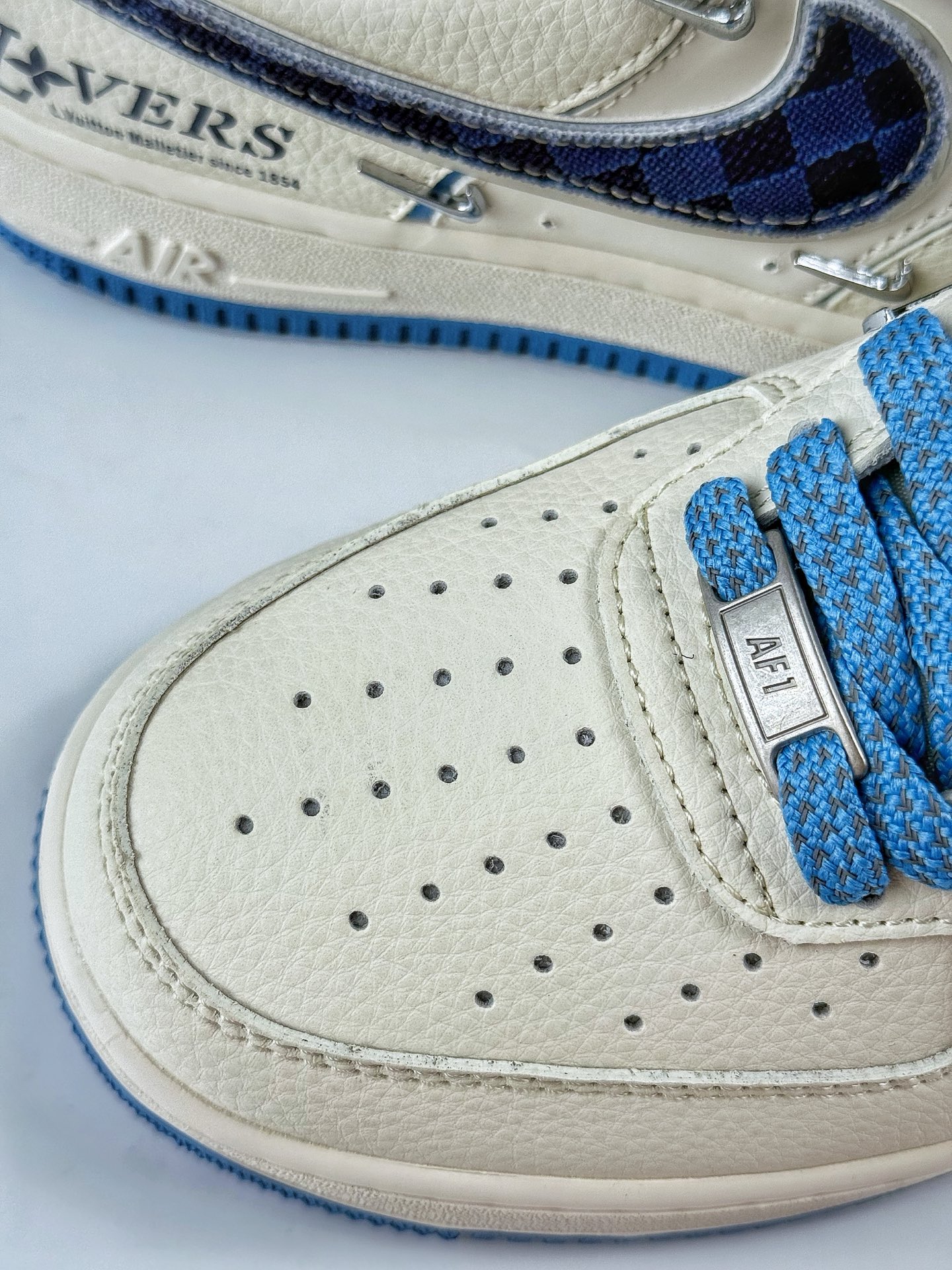 Nike Air Force 1 Low 07 x Louis Vuitton 米蓝四小勾满天星 XS2869-003
