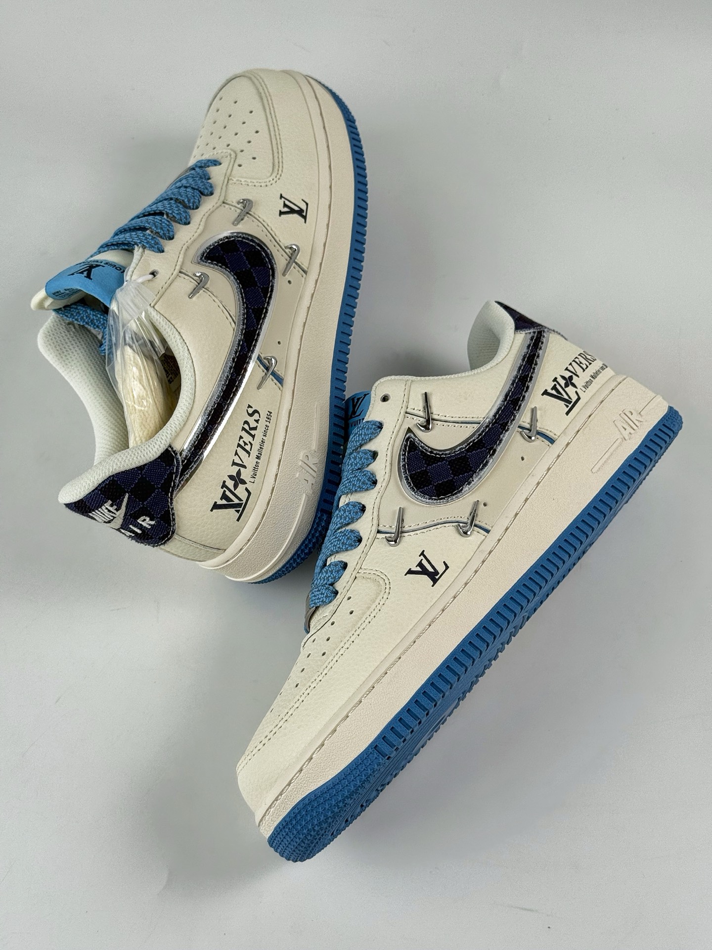 Nike Air Force 1 Low 07 x Louis Vuitton 米蓝四小勾满天星 XS2869-003