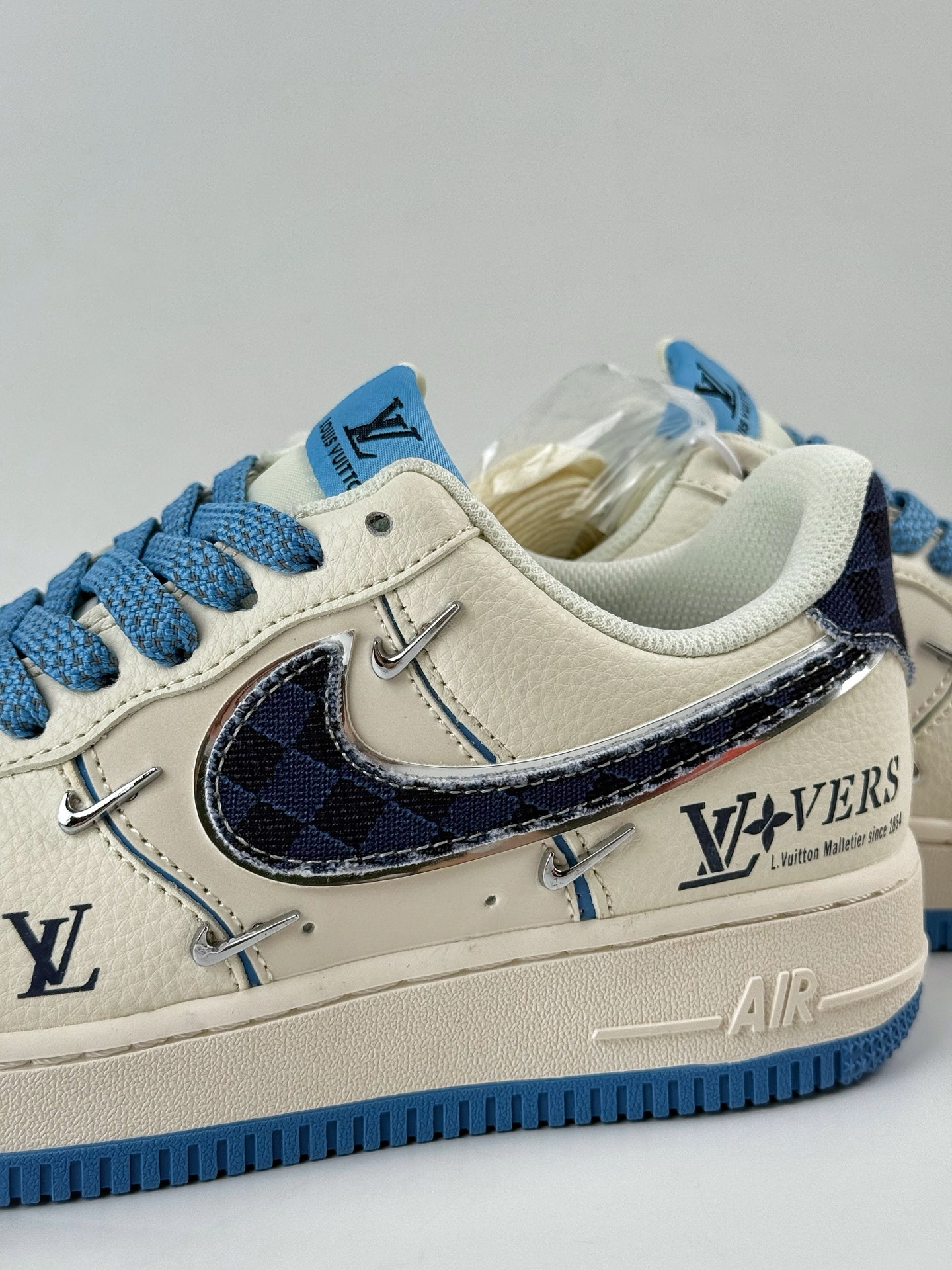 Nike Air Force 1 Low 07 x Louis Vuitton 米蓝四小勾满天星 XS2869-003