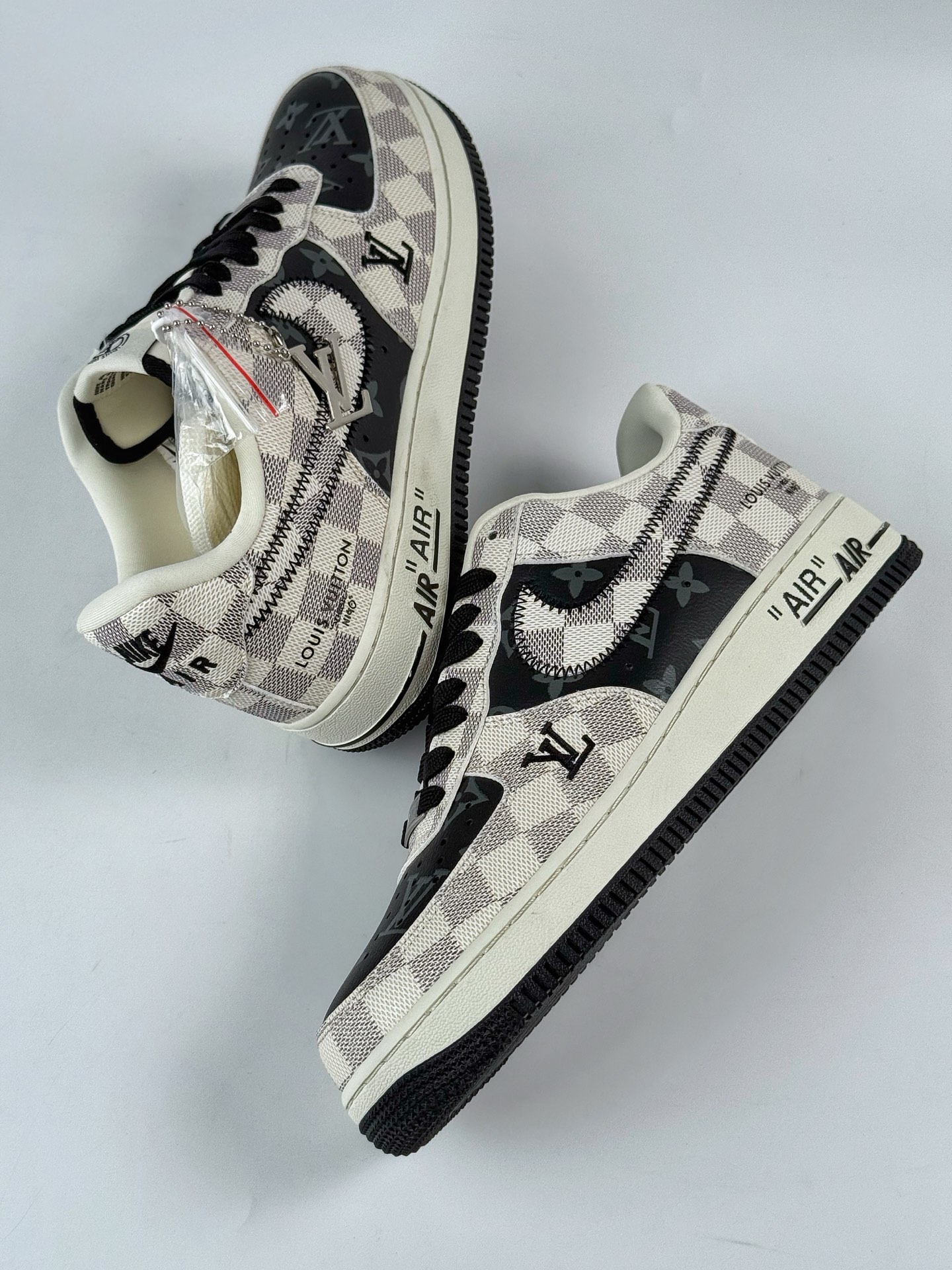 Nike Air Force 1 Low 07 x Louis Vuitton 格纹雾灰  SC0601-562