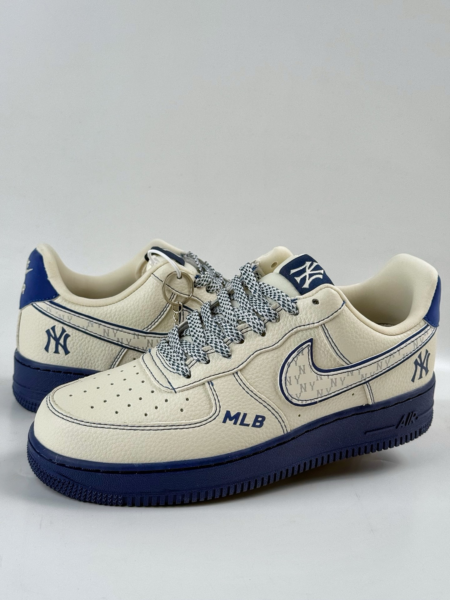 Nike Air Force 1 Low 07 x MLB 米蓝满天星 KJ1688-010